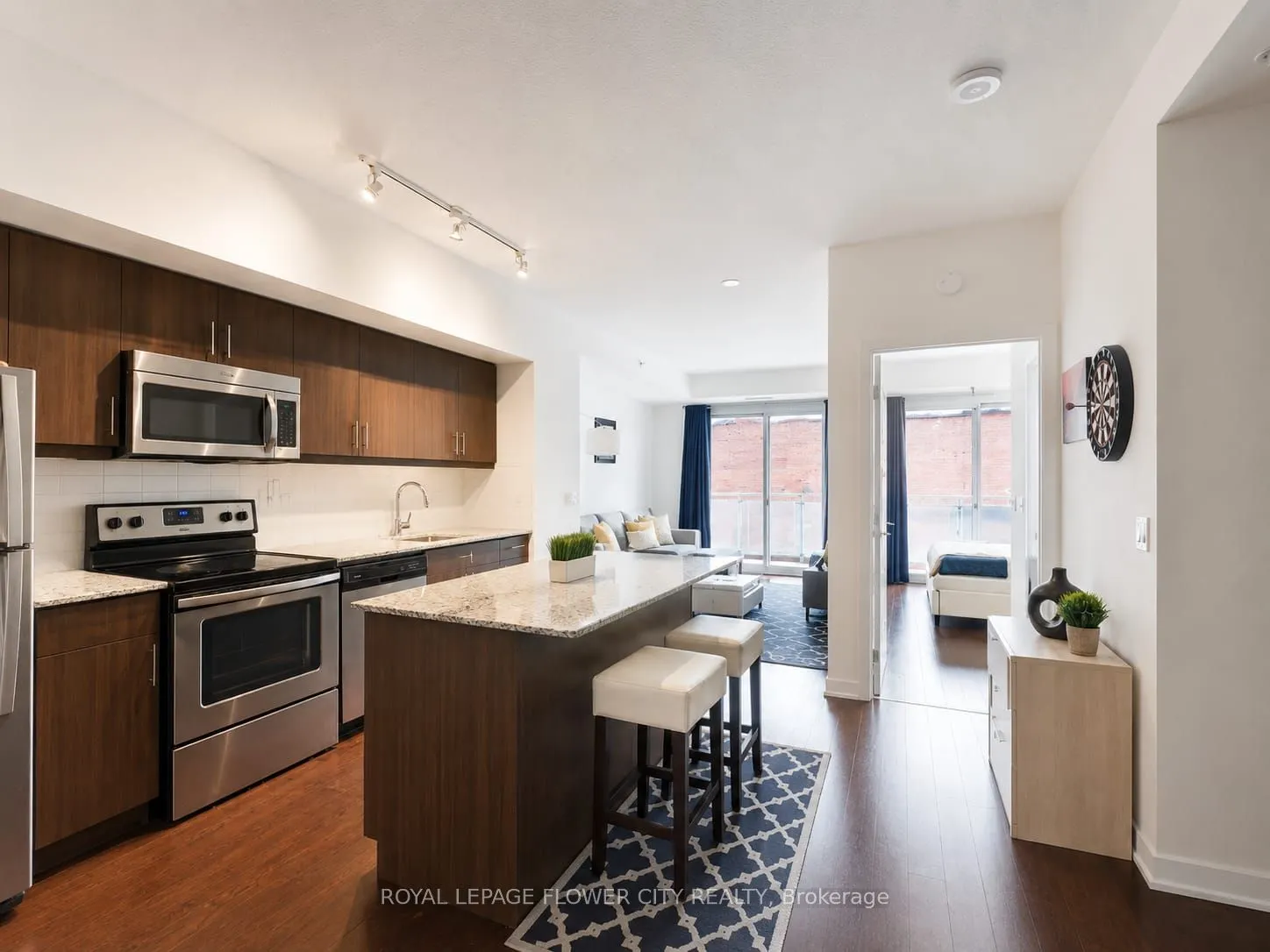 10 Willison Square #607