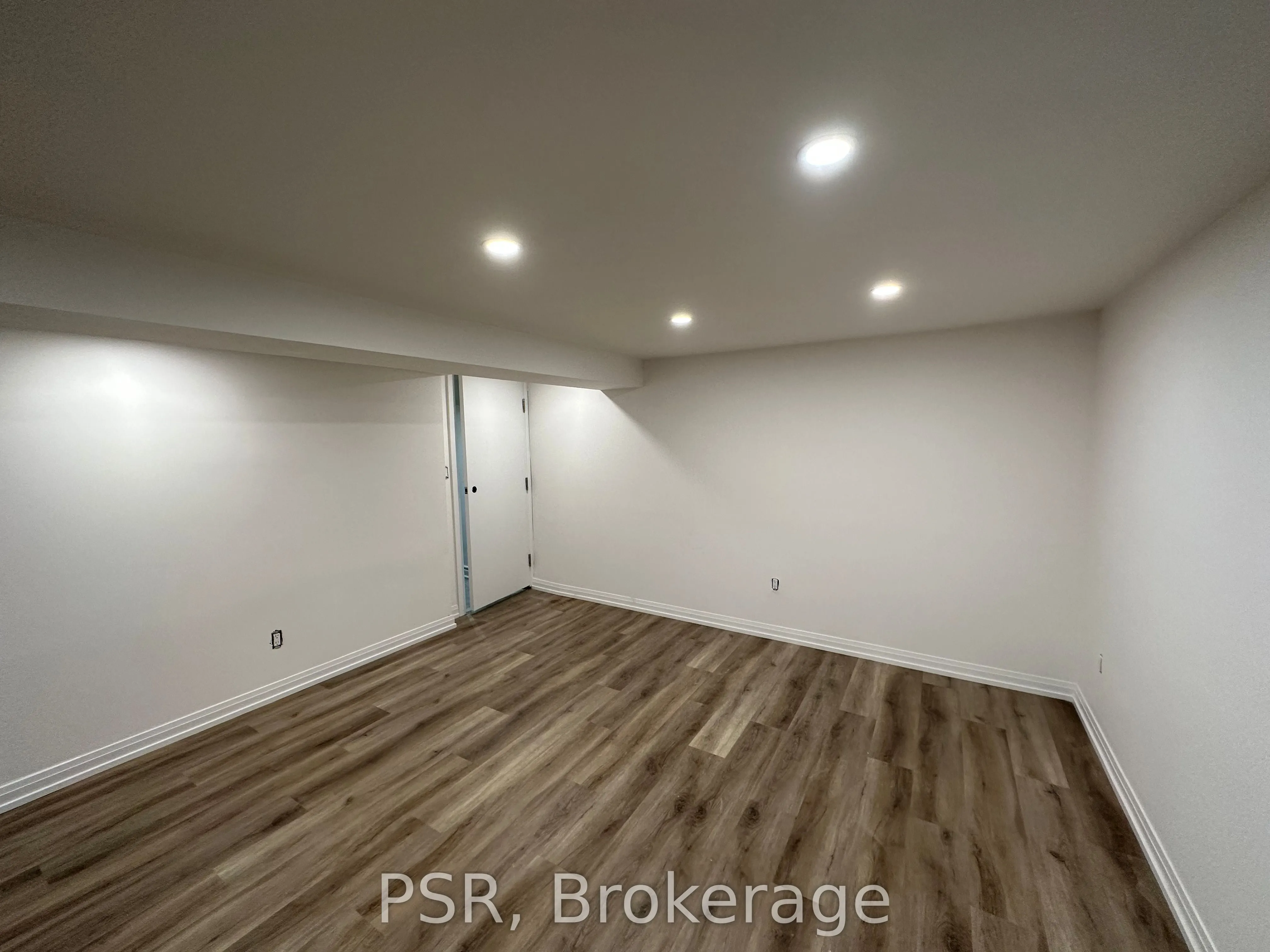 25 Coulson Avenue #Lower
