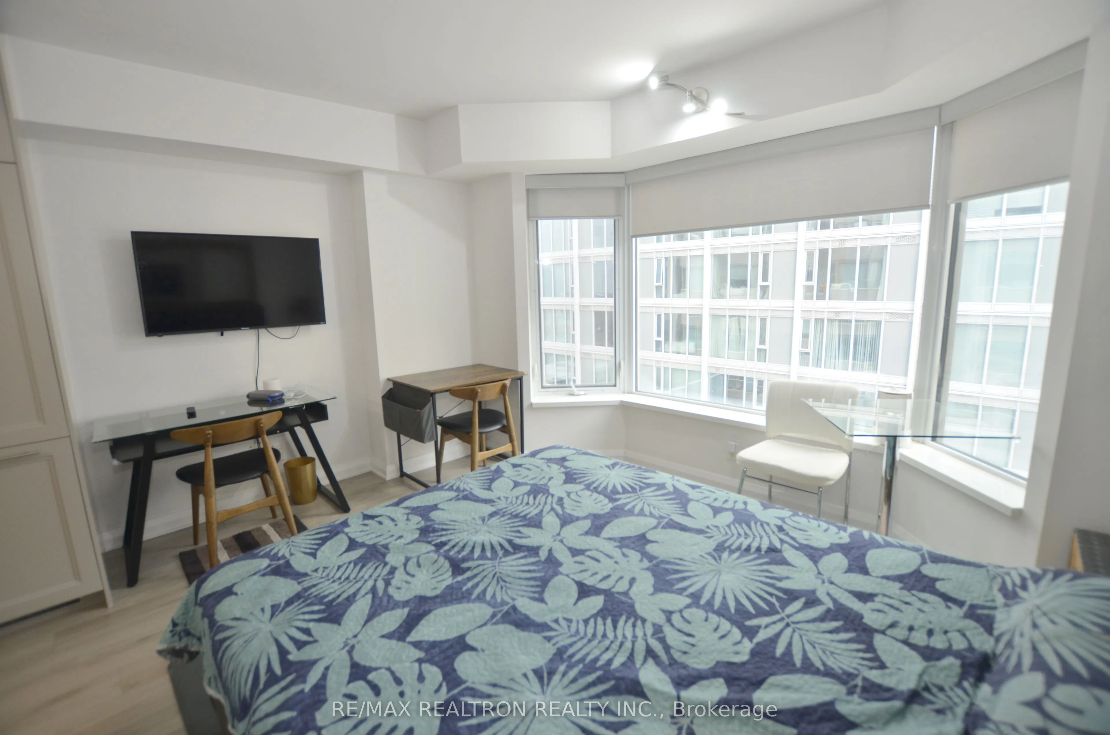 155 Yorkville Avenue #713