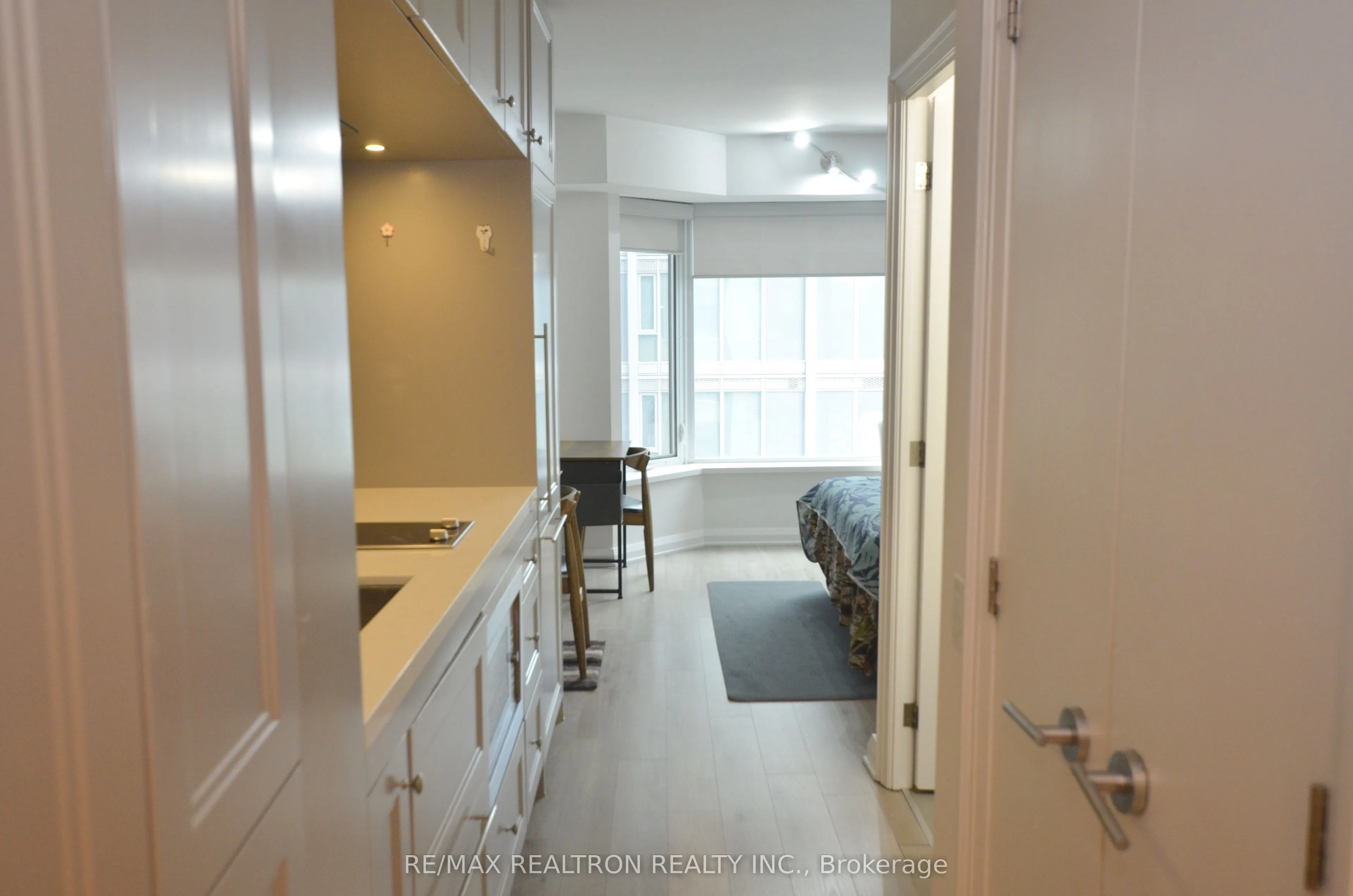 155 Yorkville Avenue #713