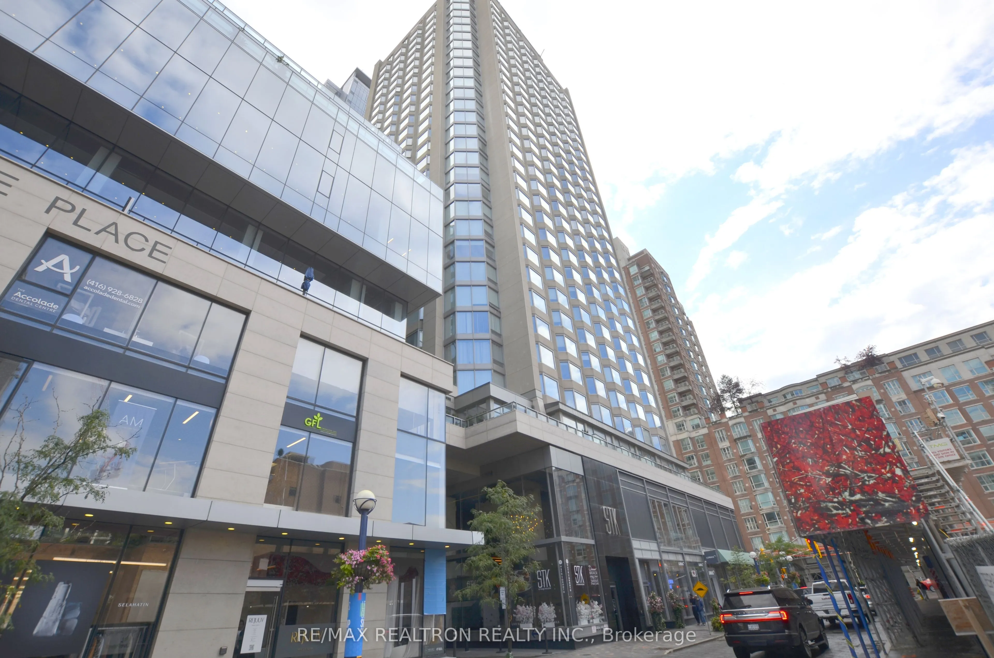 155 Yorkville Avenue #713