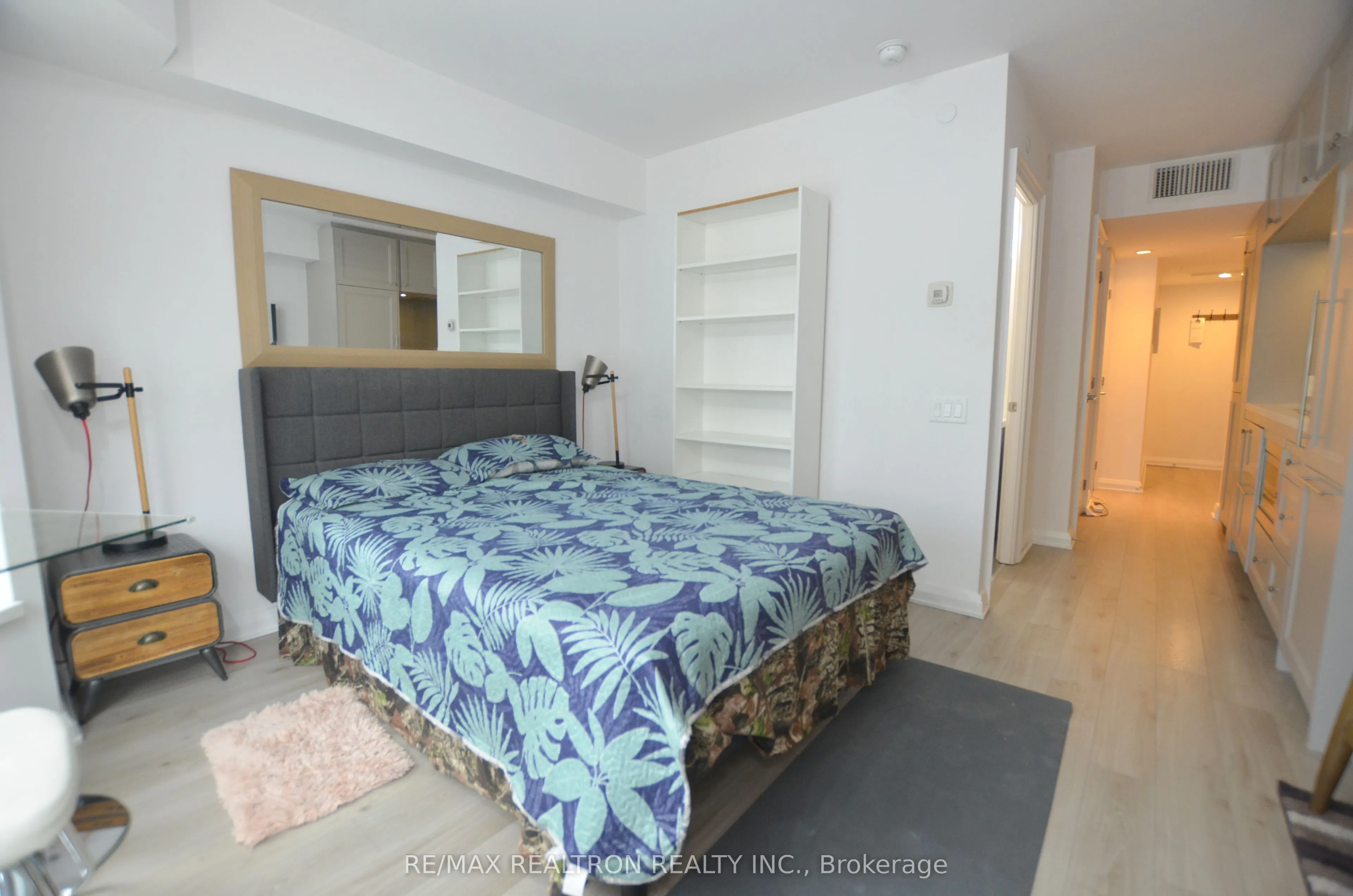 155 Yorkville Avenue #713