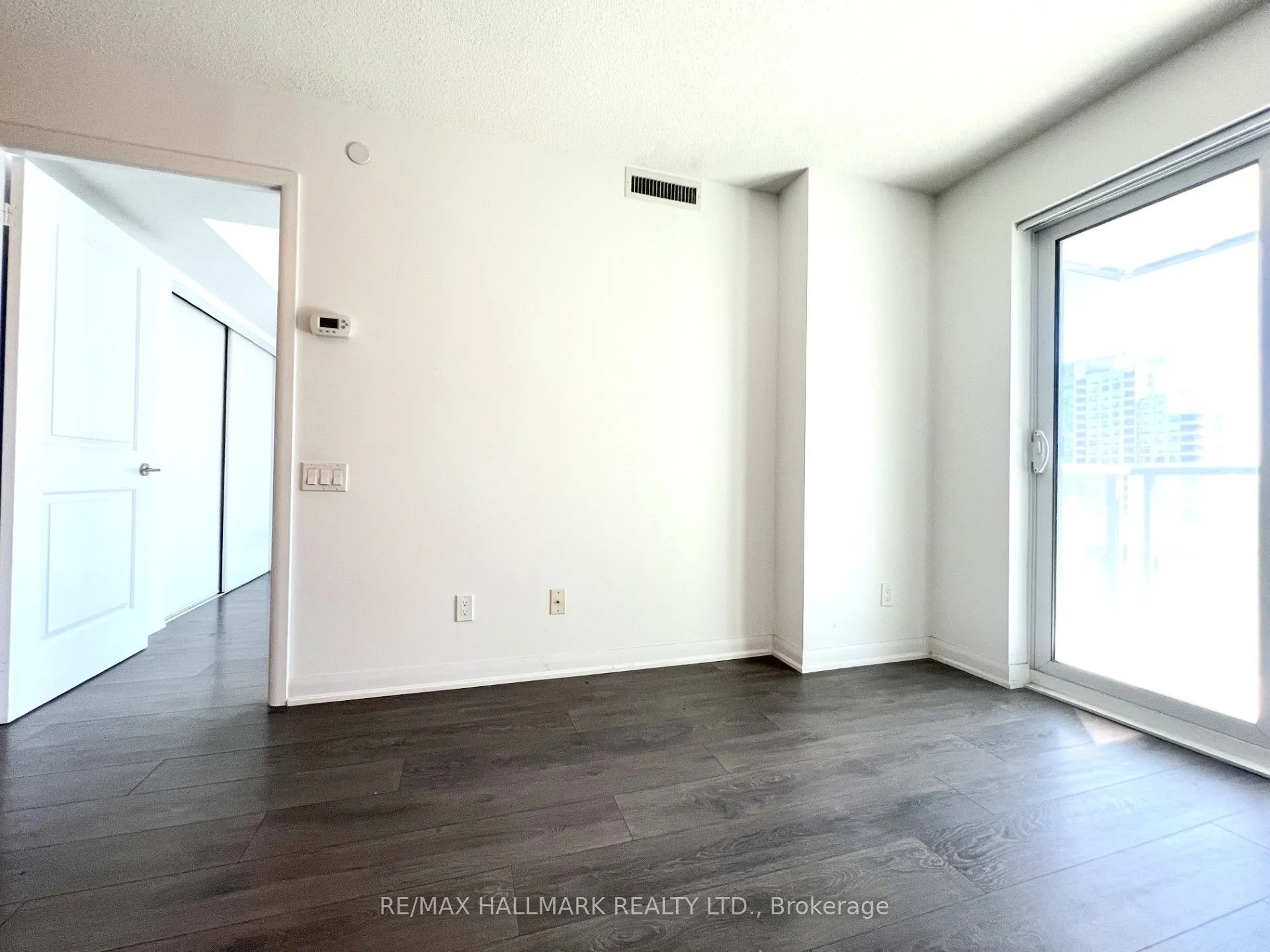 5162 Yonge Street #607