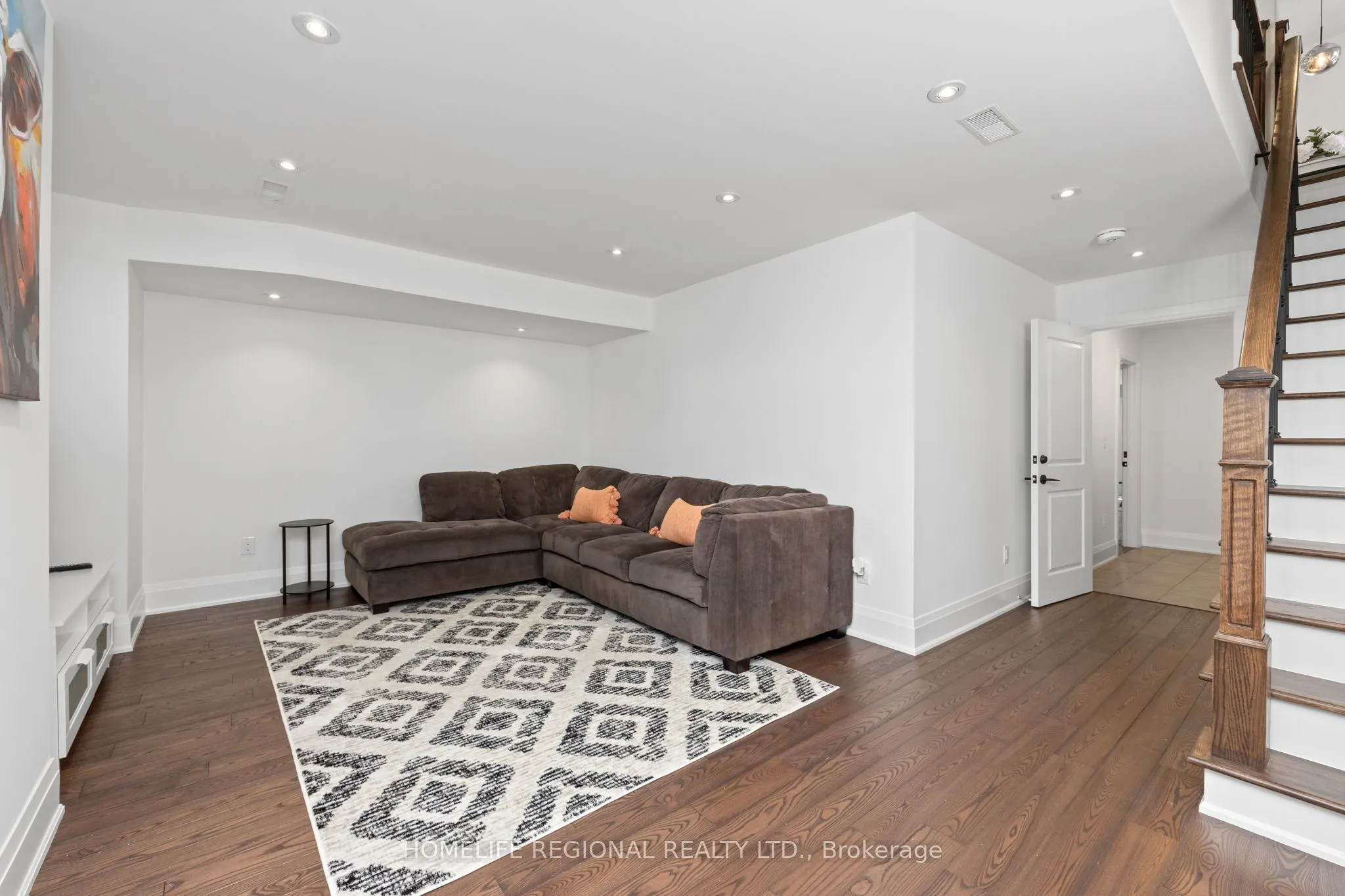 313 Robina Avenue
