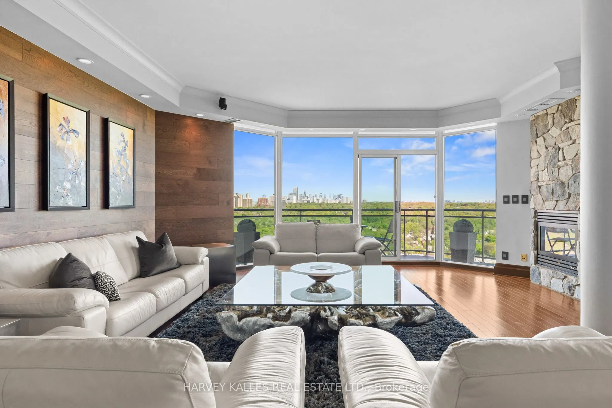 300 Bloor Street E #2701