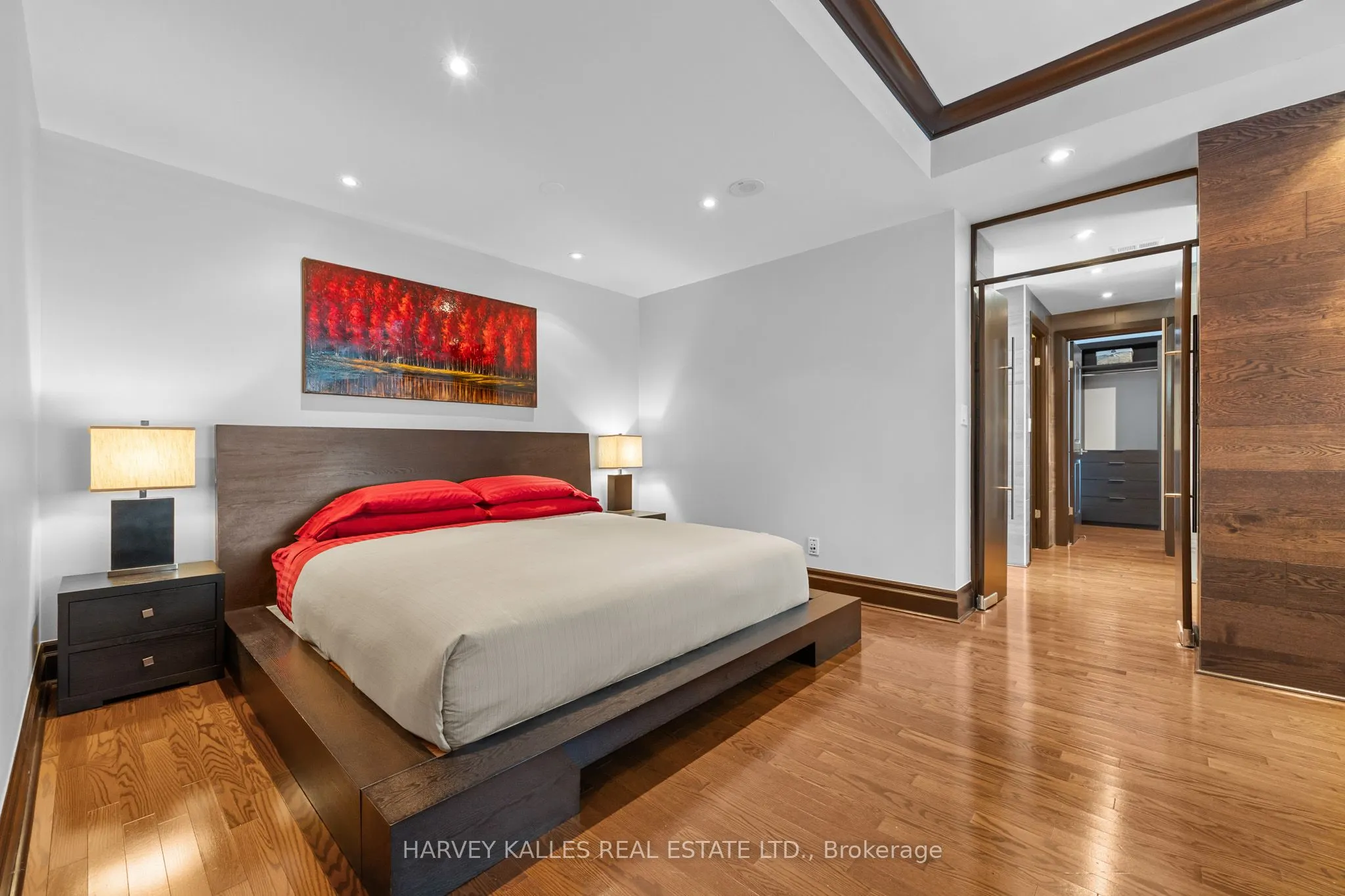 300 Bloor Street E #2701