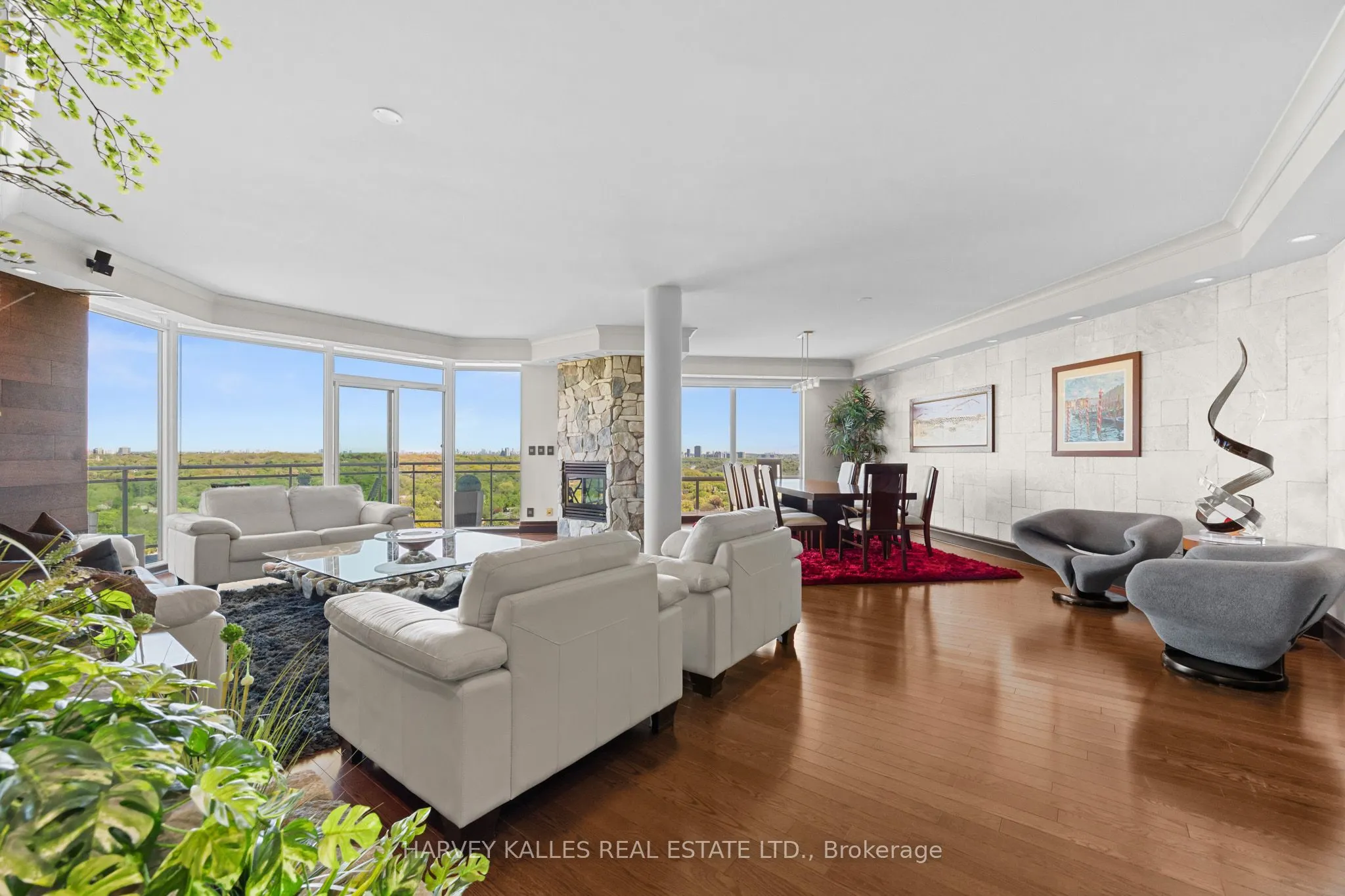 300 Bloor Street E #2701