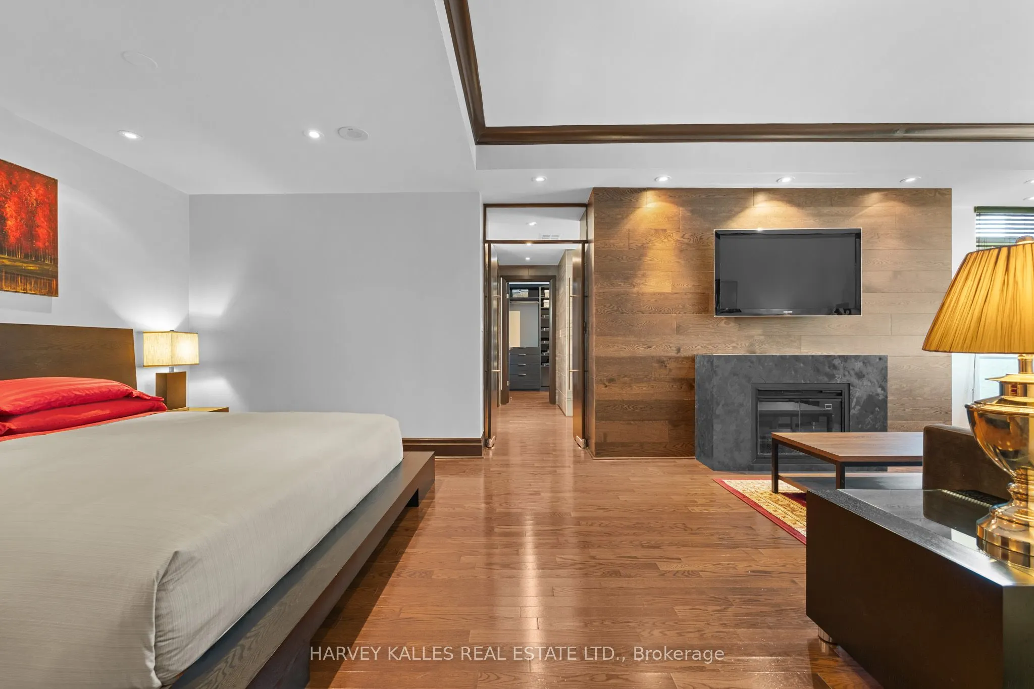 300 Bloor Street E #2701