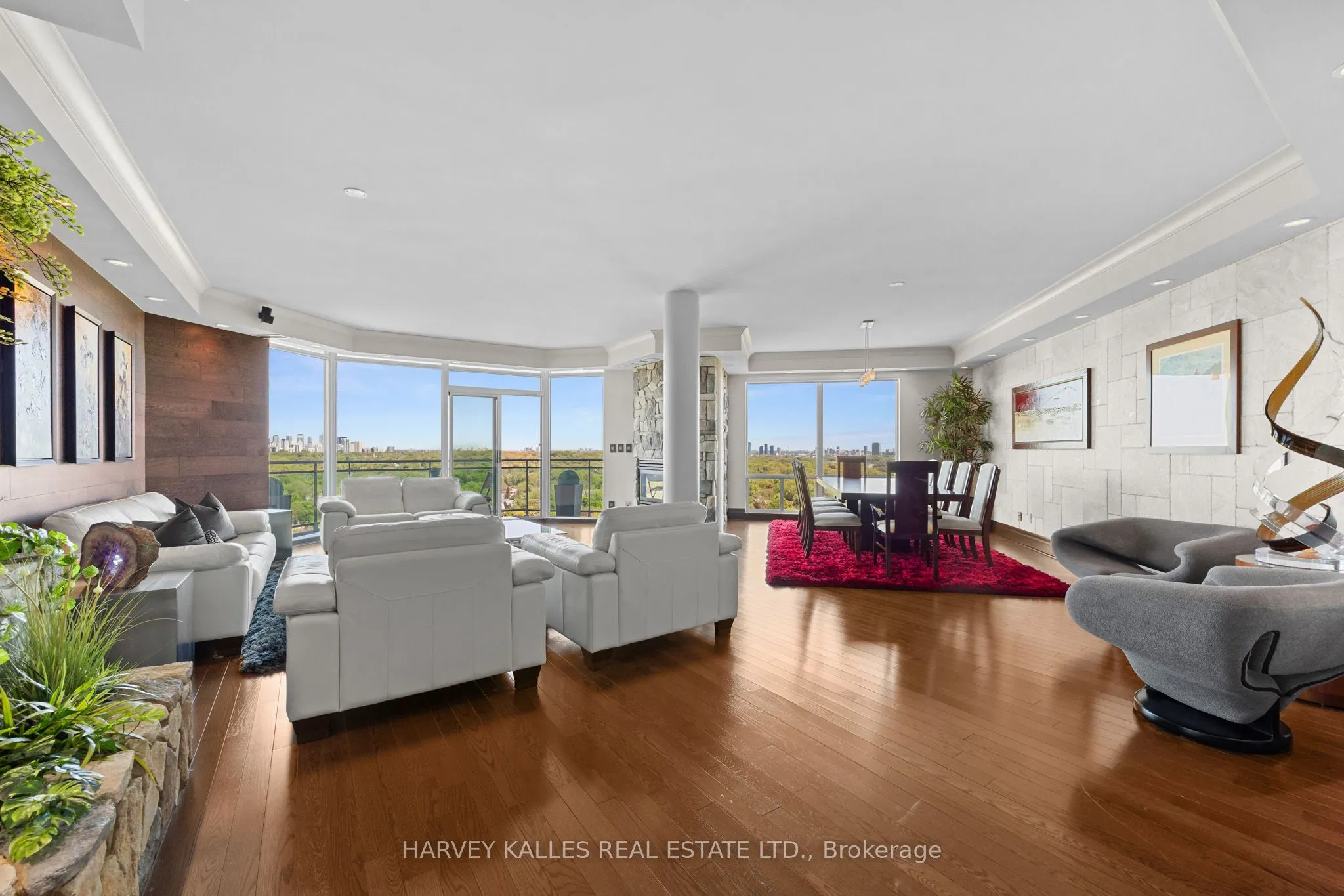 300 Bloor Street E #2701