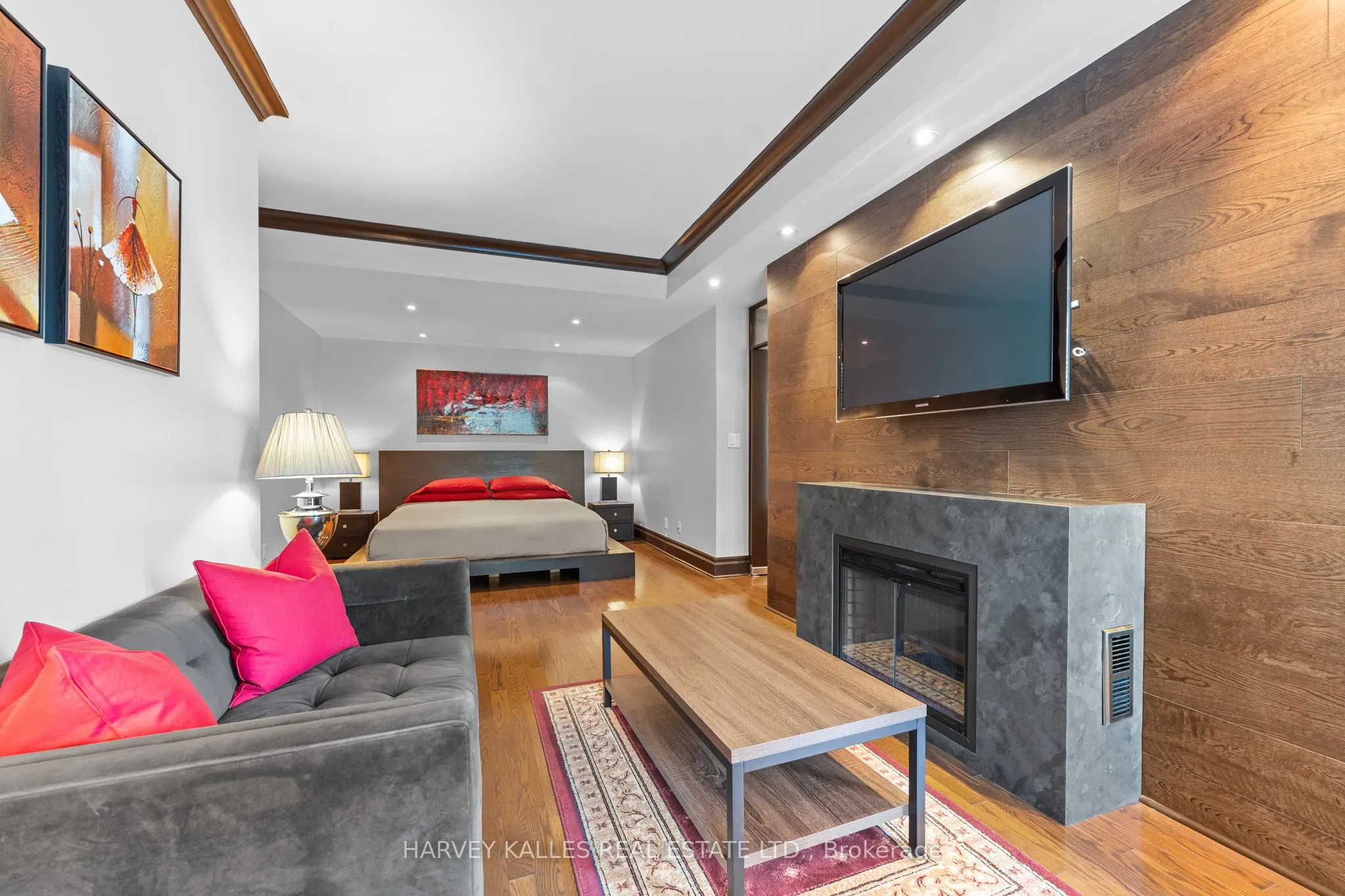 300 Bloor Street E #2701