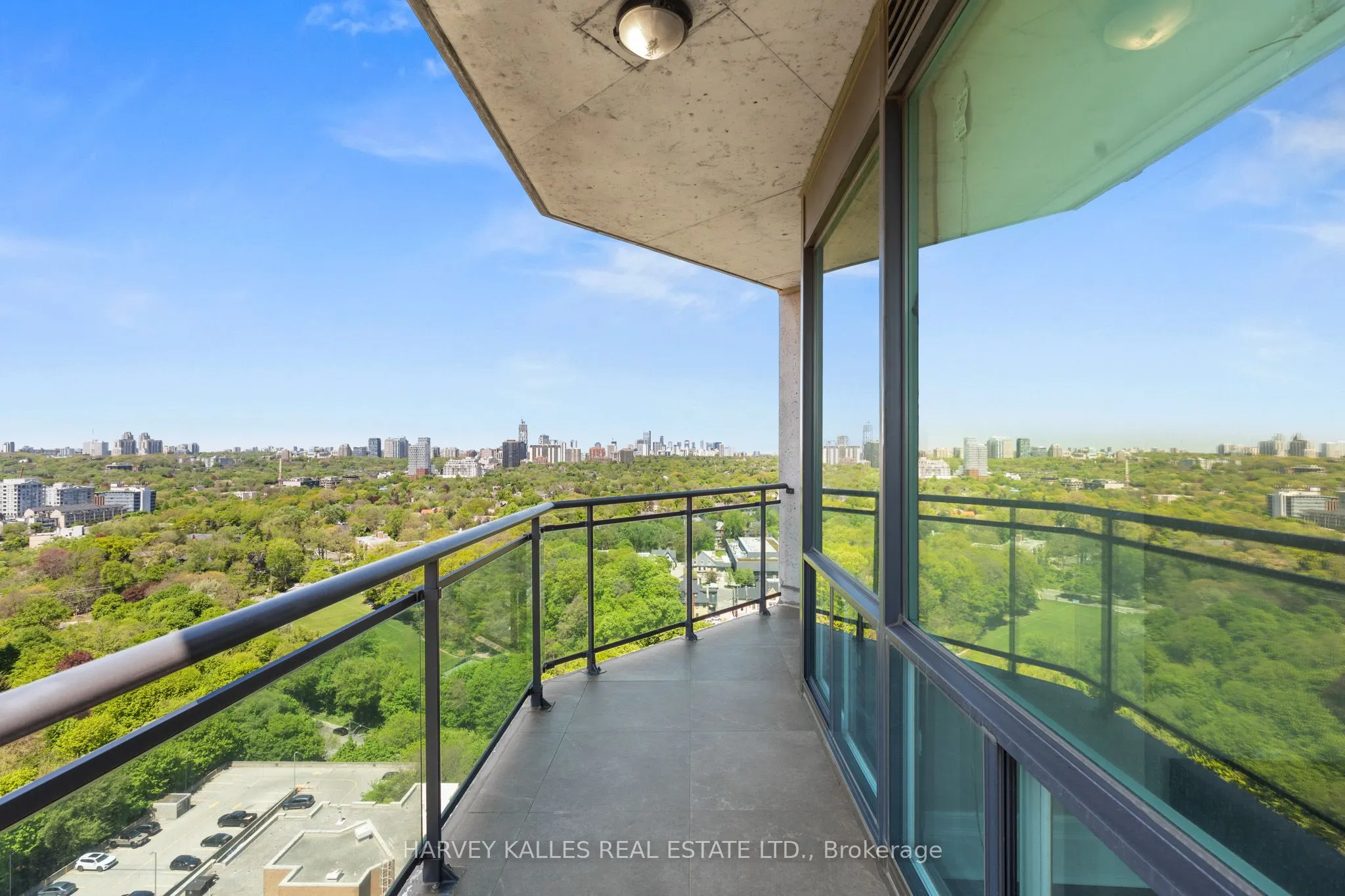 300 Bloor Street E #2701