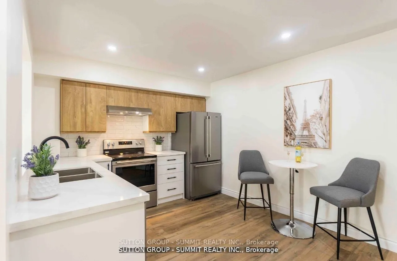 12 Douro Street #421