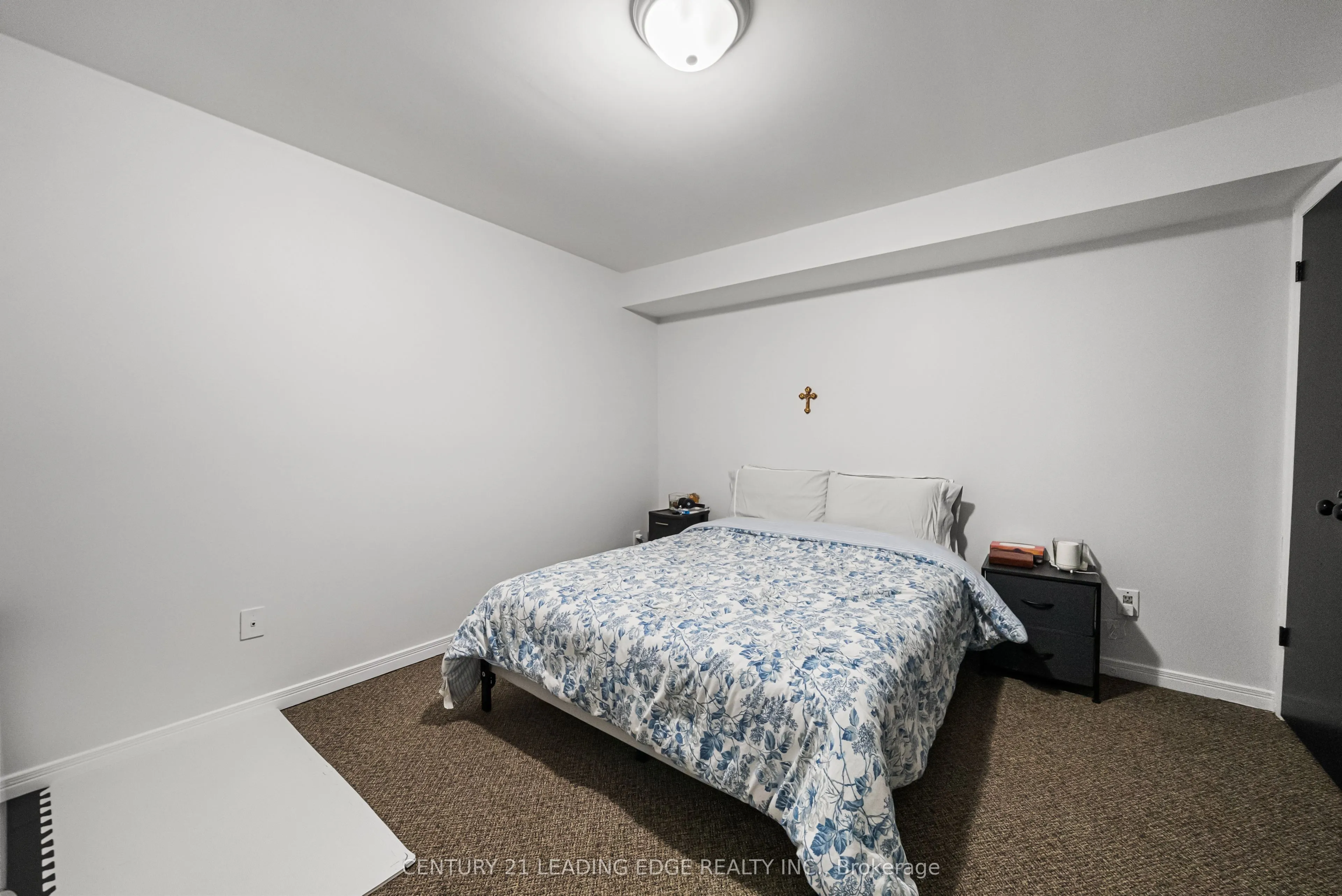 527 Glengarry Avenue