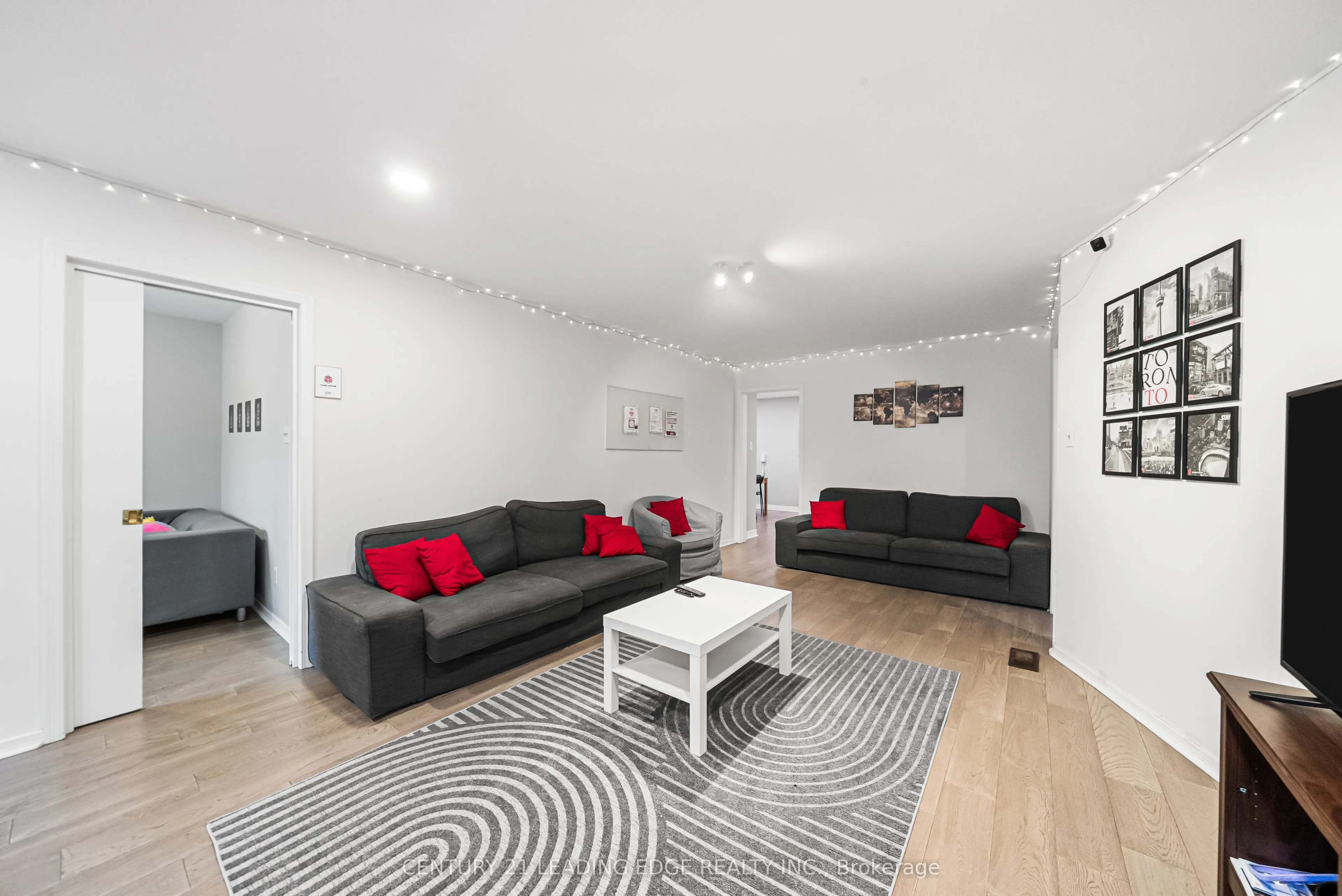 527 Glengarry Avenue