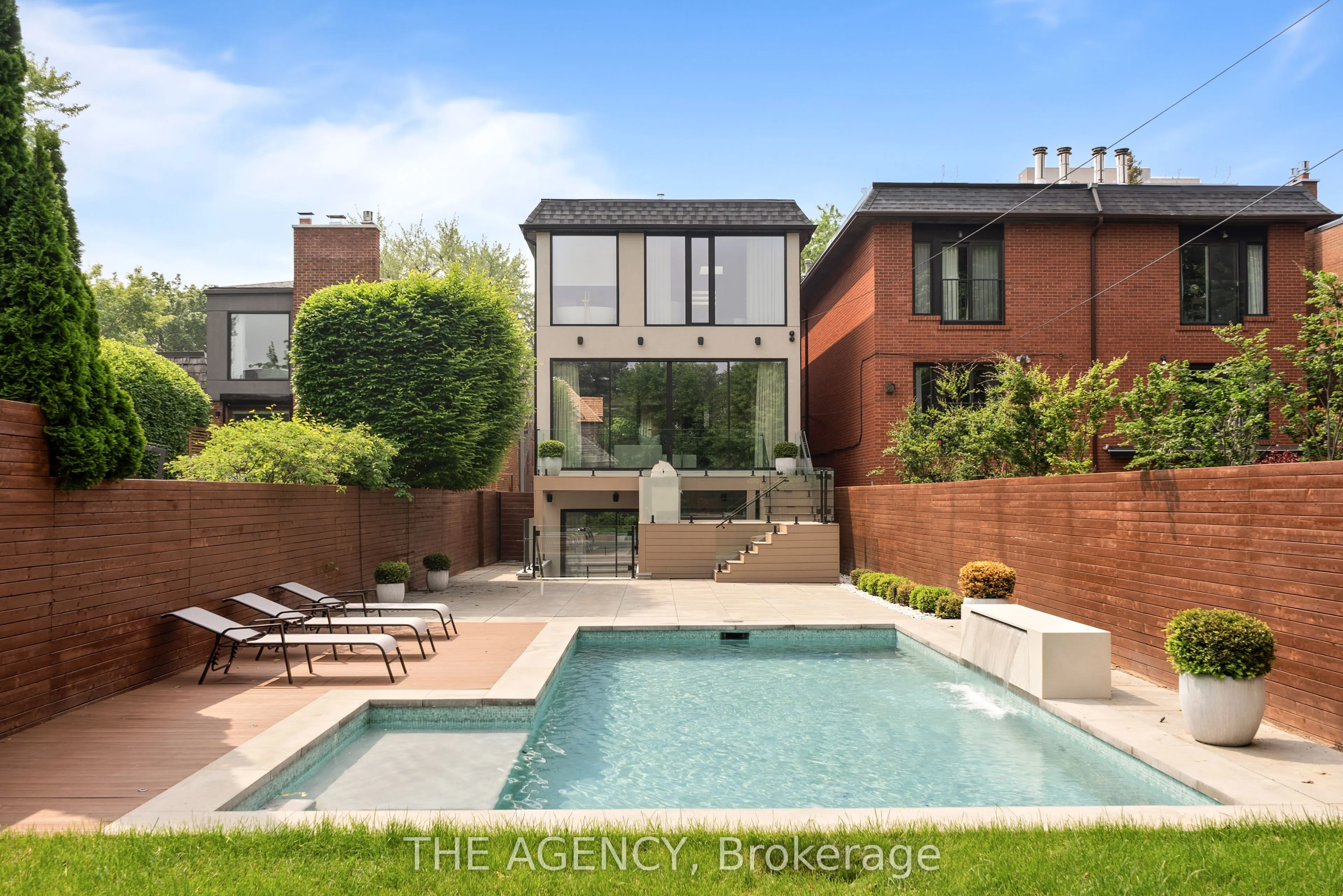 126 Sherwood Avenue