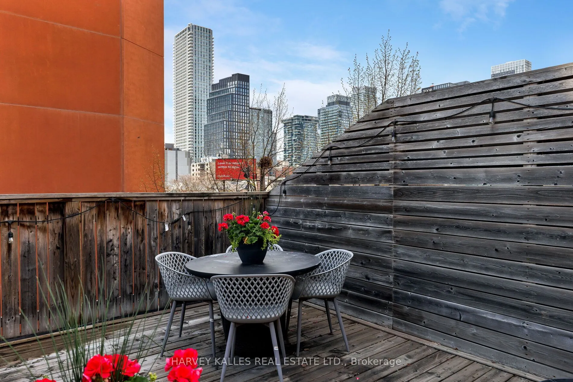 287 Richmond Street E #304