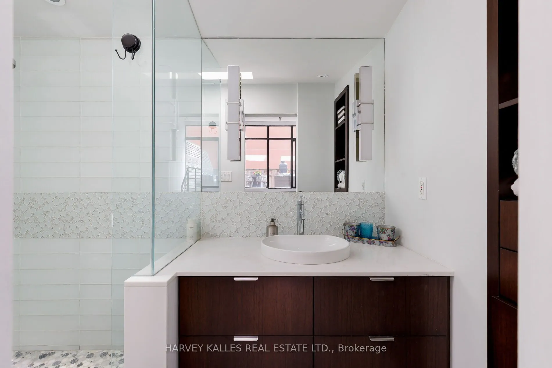 287 Richmond Street E #304