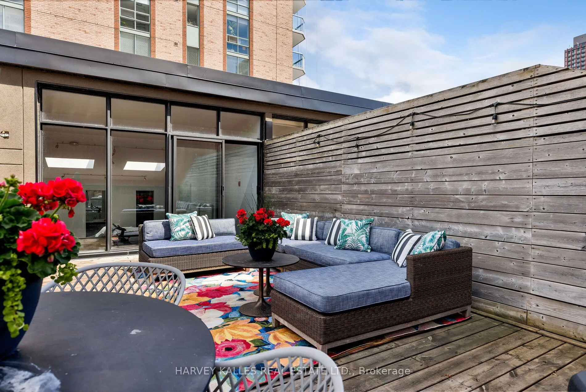 287 Richmond Street E #304