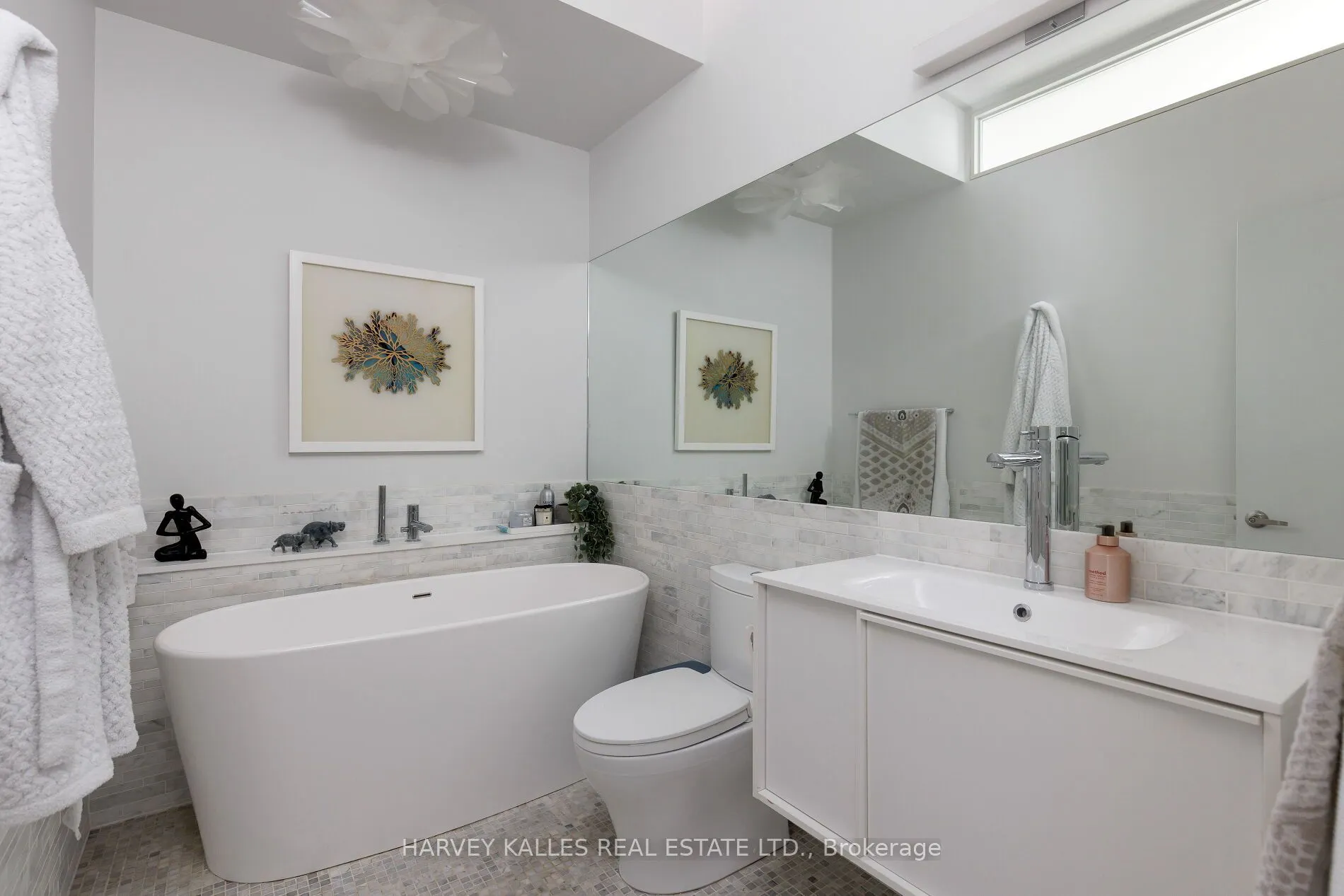 287 Richmond Street E #304