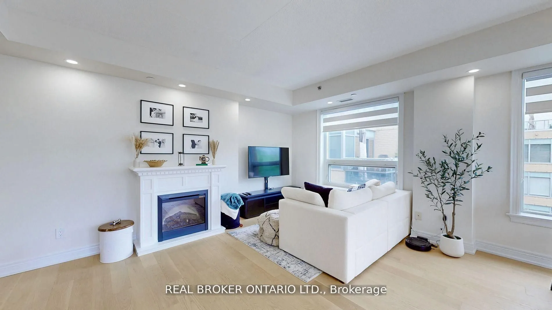 701 Sheppard Avenue W #415