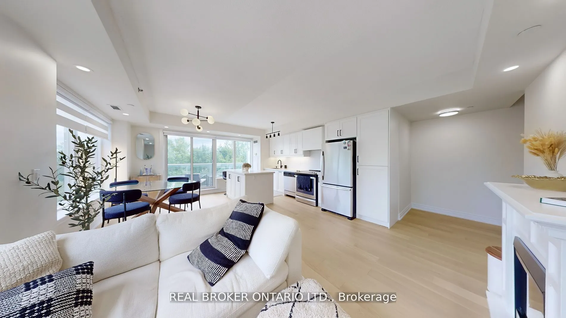 701 Sheppard Avenue W #415