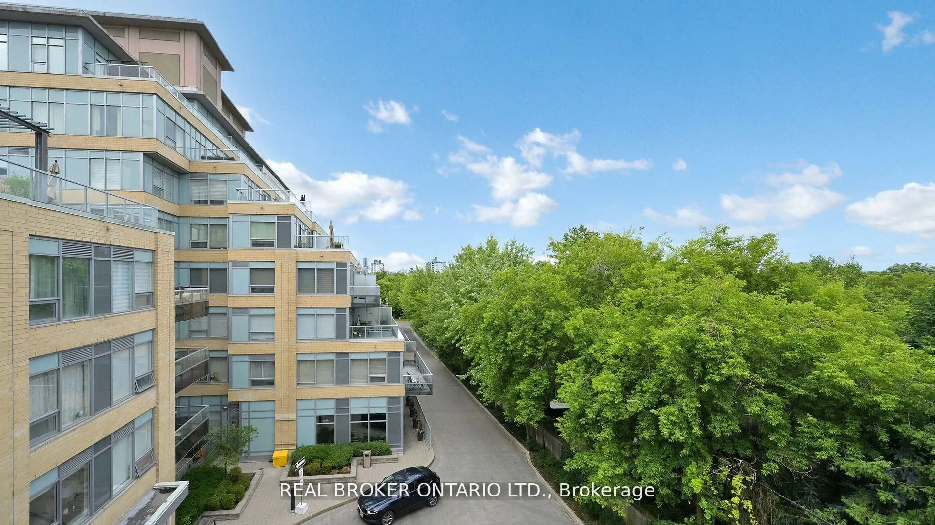 701 Sheppard Avenue W #415