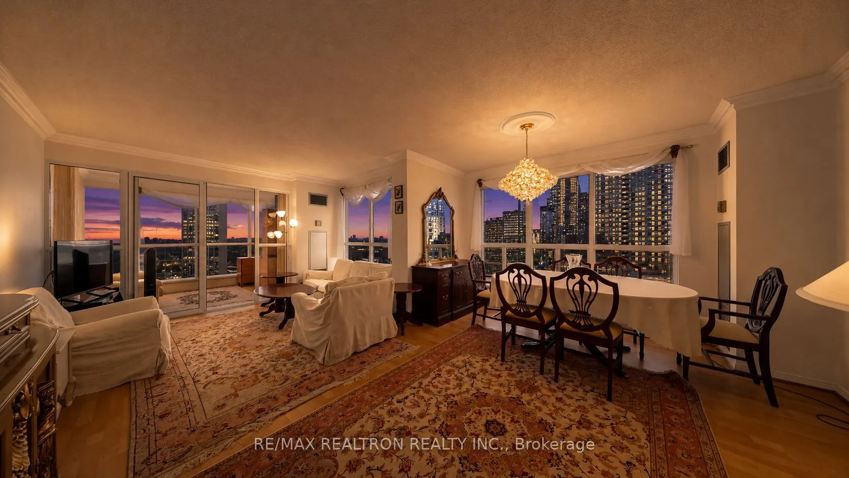 18 Hollywood Avenue #1707