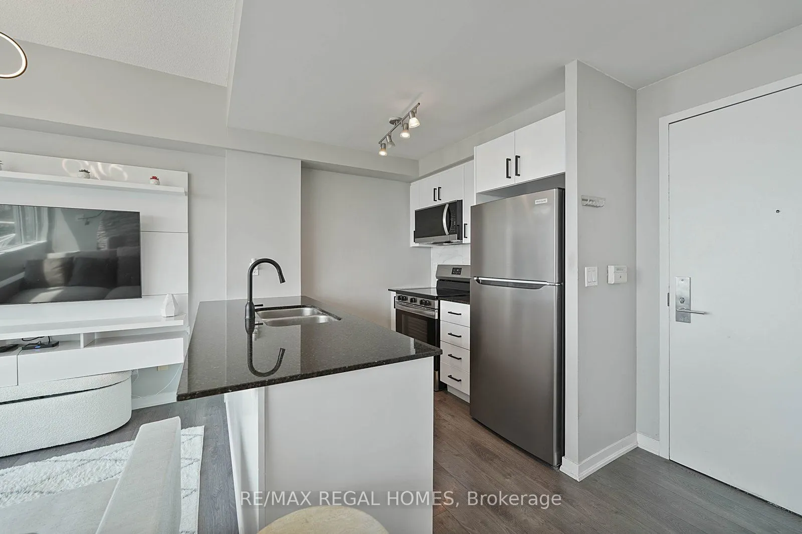 55 East Liberty Street #909