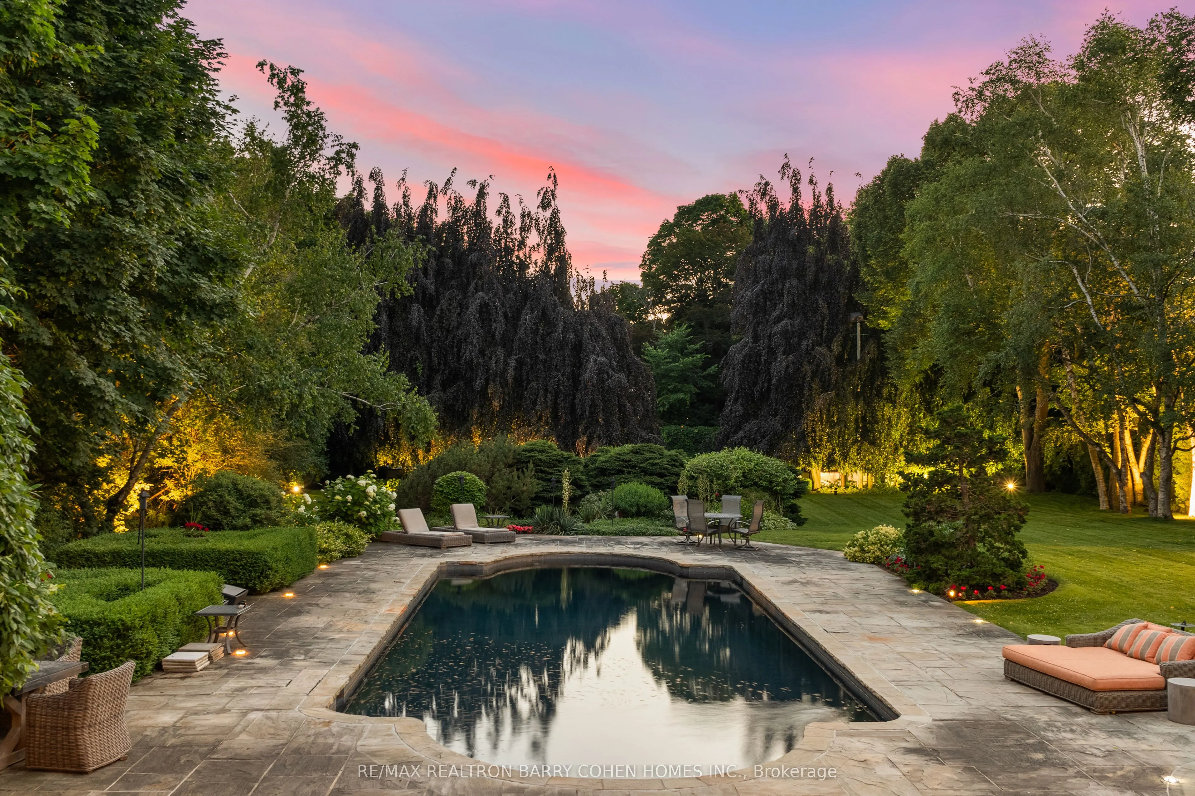 85 The Bridle Path