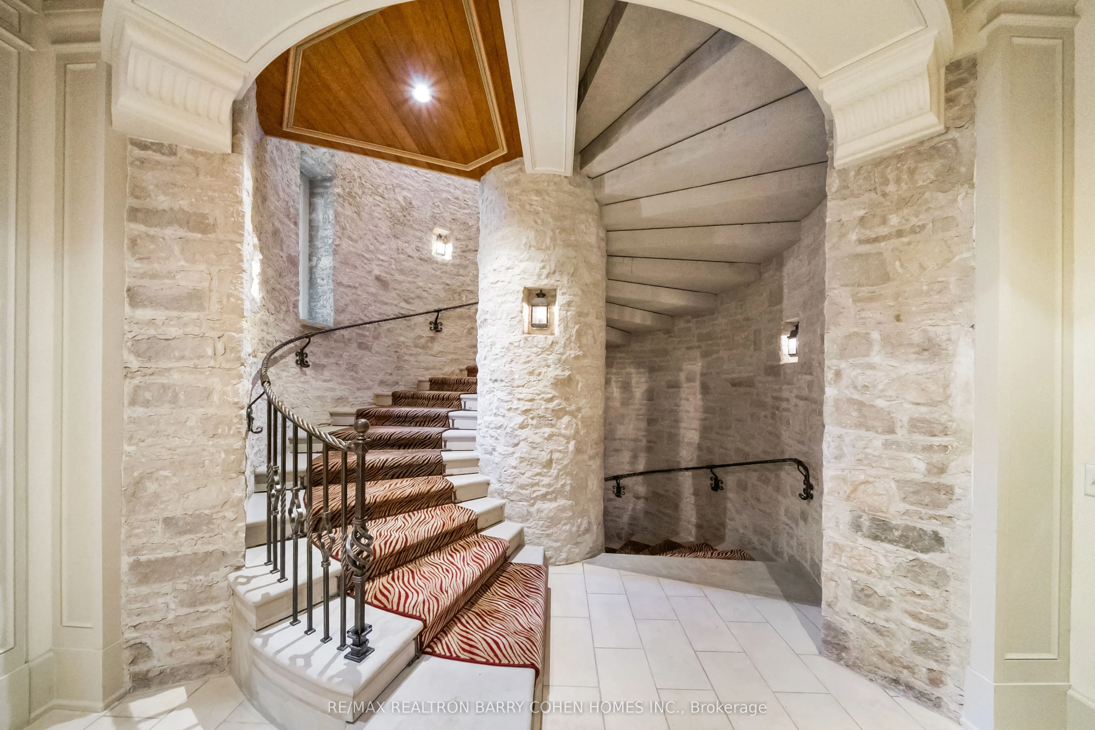 85 The Bridle Path