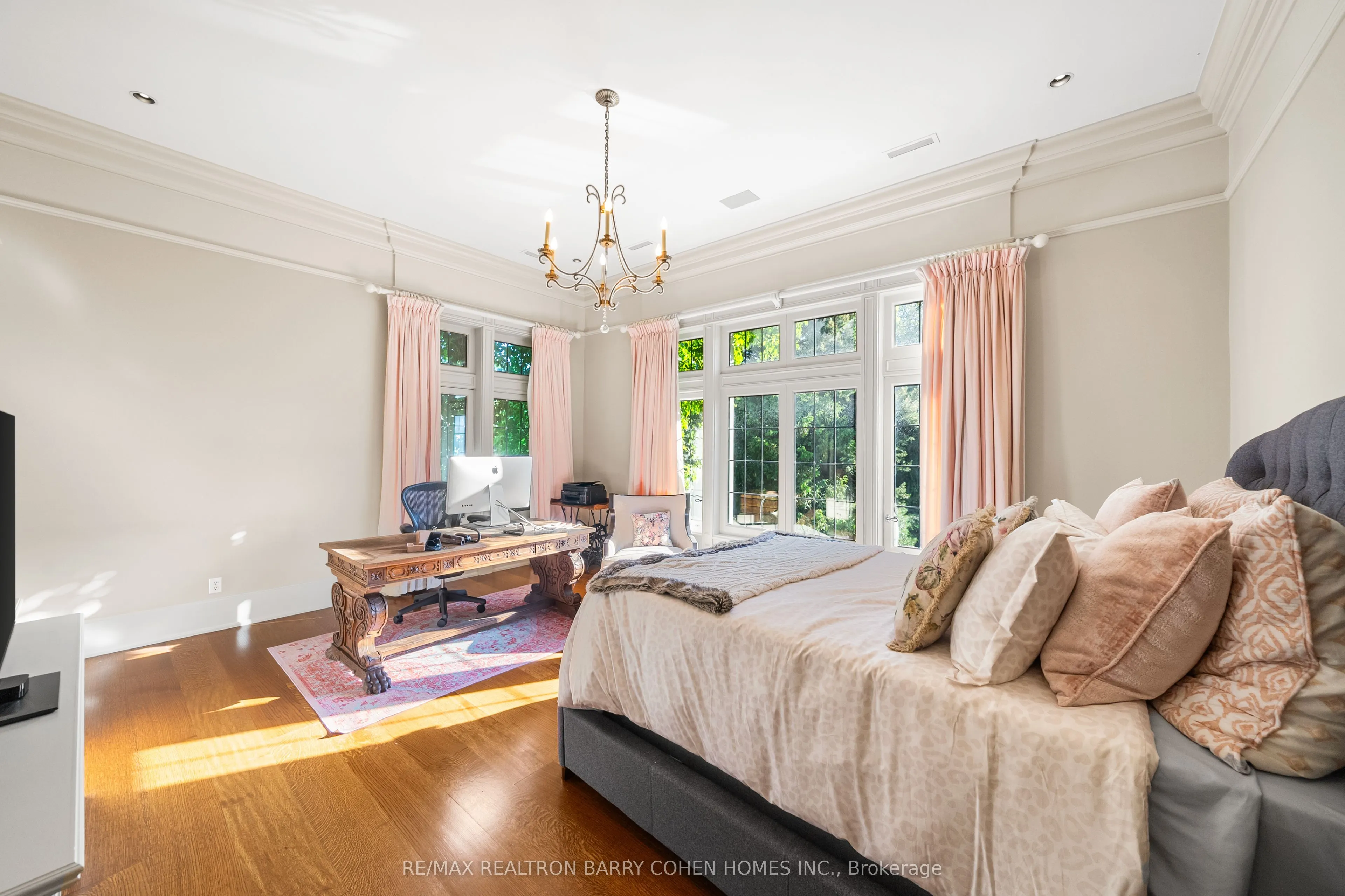 85 The Bridle Path
