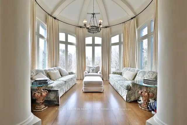 85 The Bridle Path