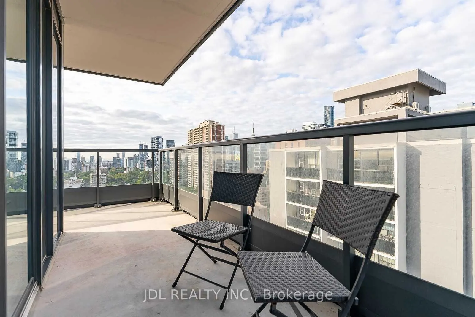159 Wellesley Street E #1308