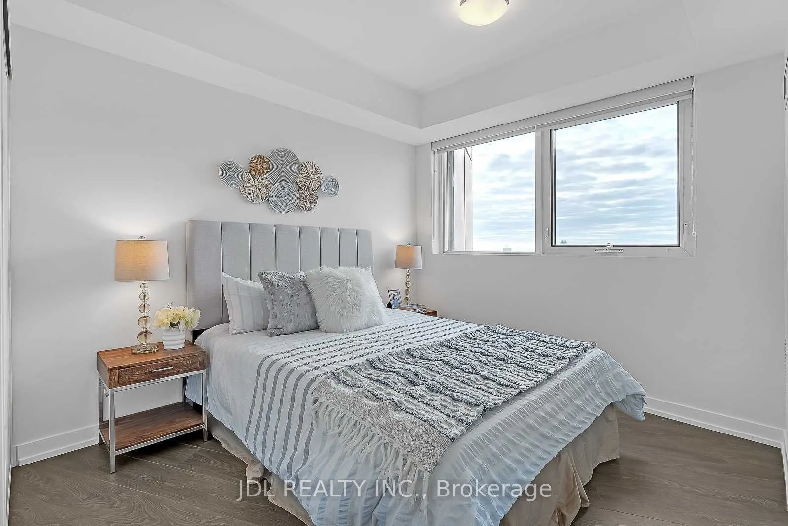 159 Wellesley Street E #1308