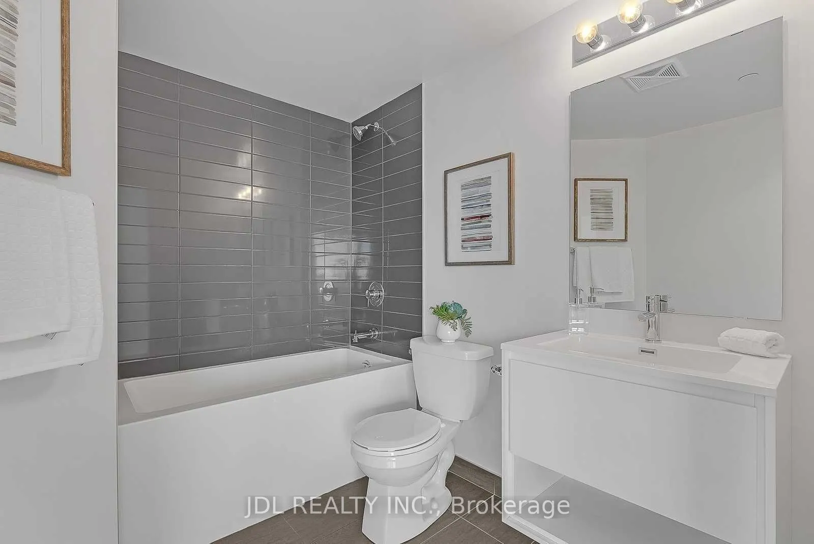 159 Wellesley Street E #1308