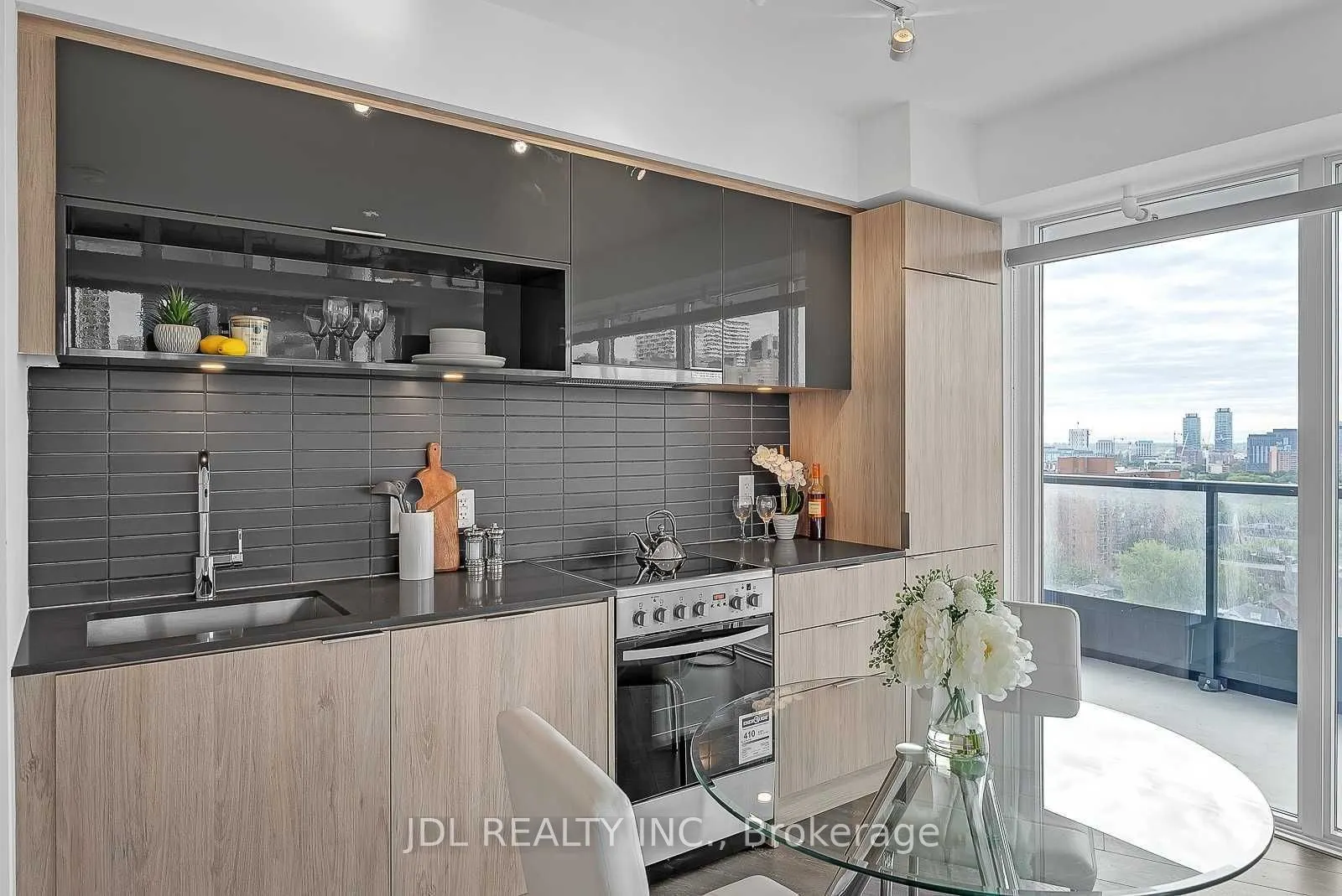 159 Wellesley Street E #1308