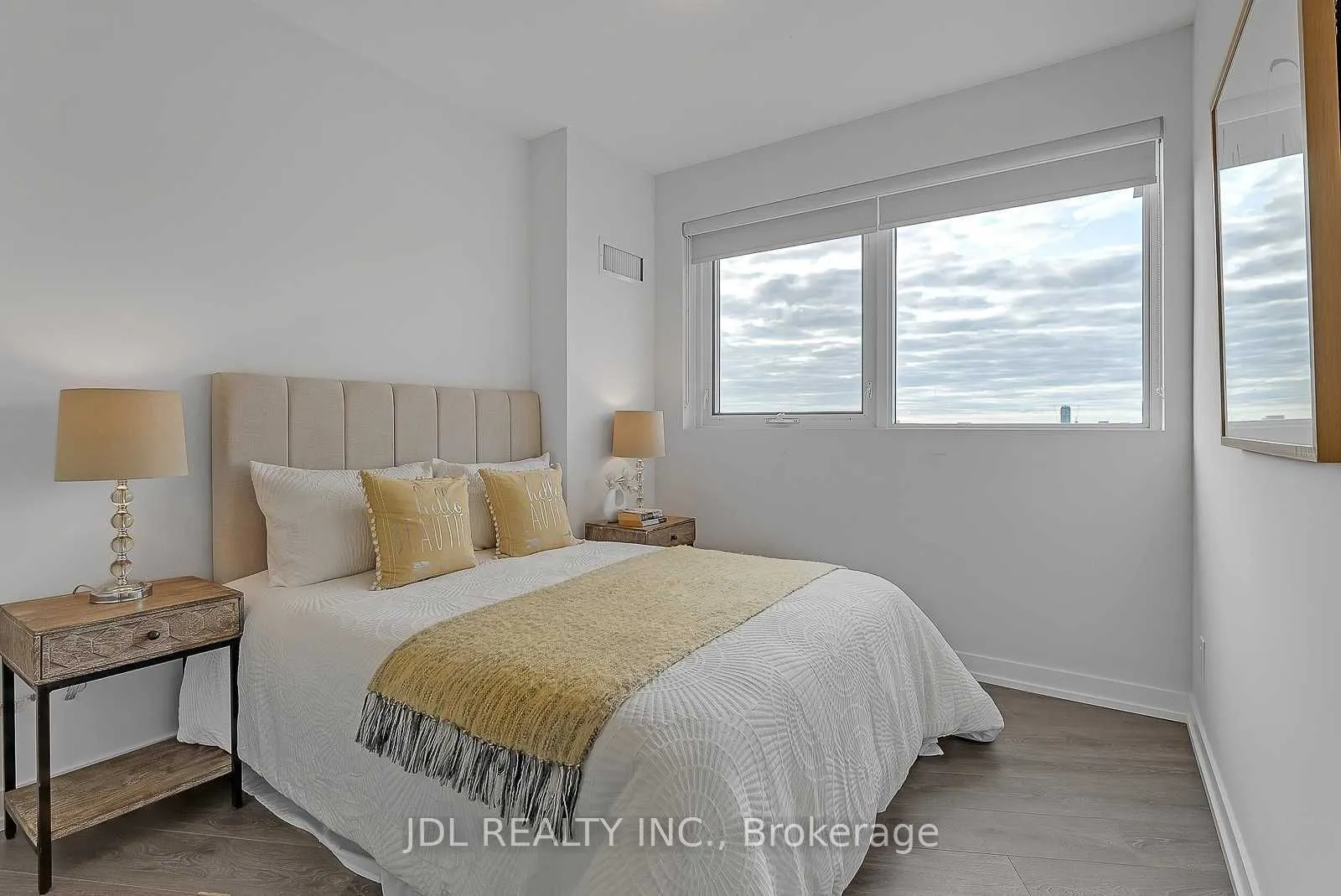 159 Wellesley Street E #1308