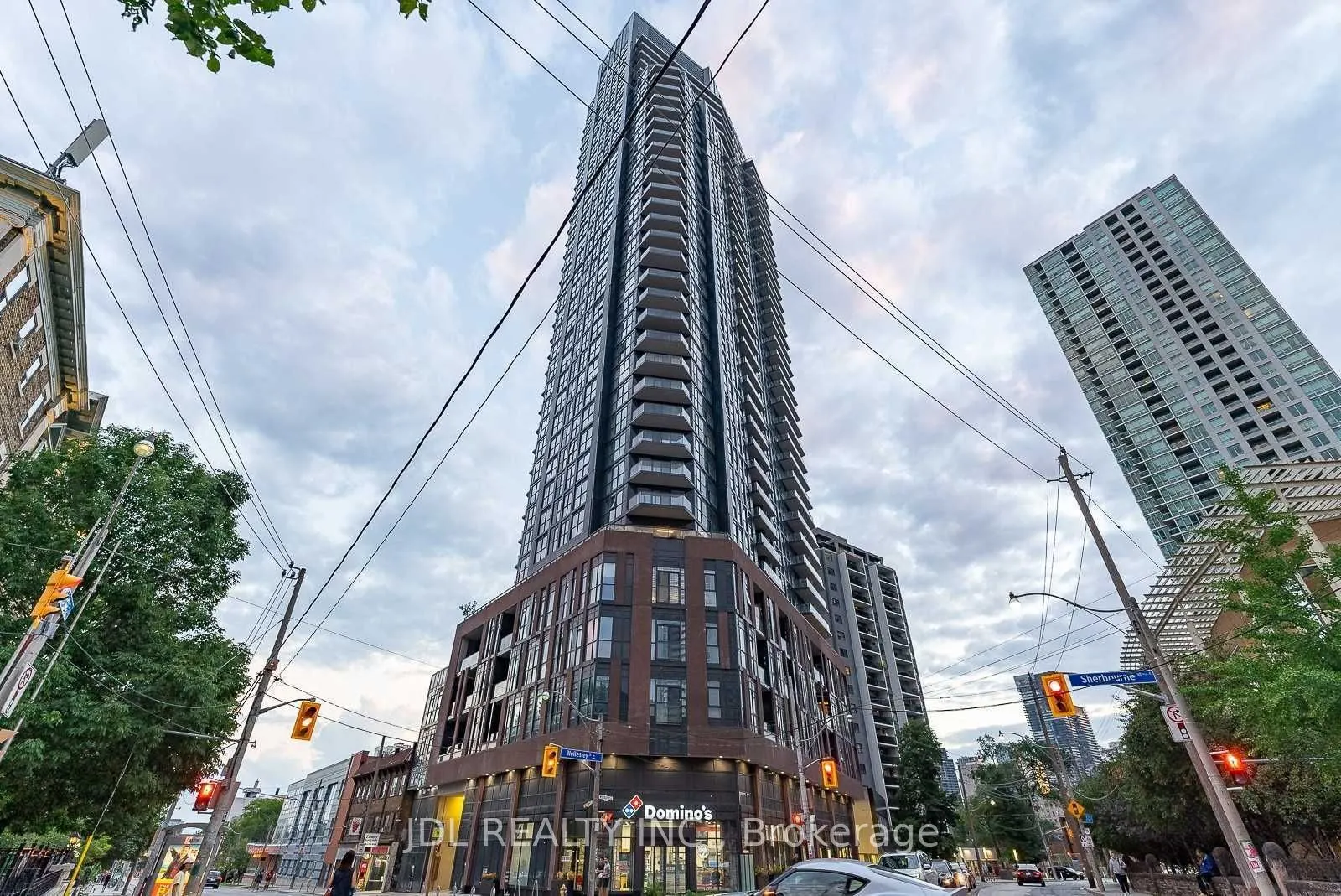 159 Wellesley Street E #1308