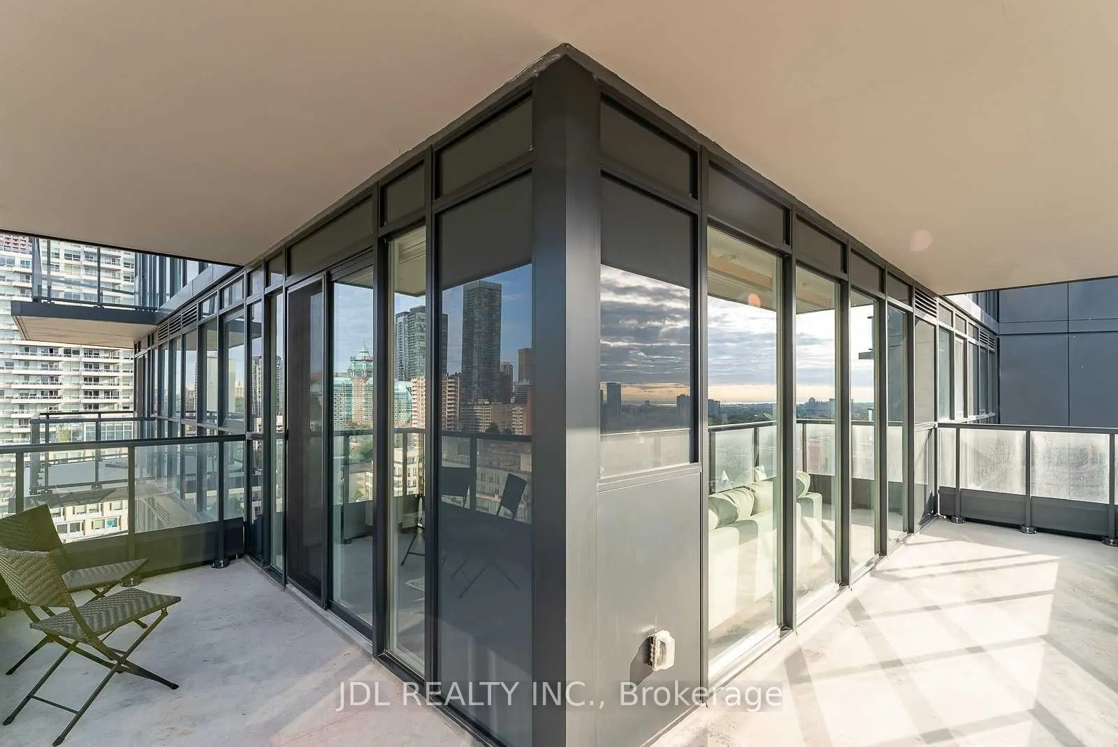159 Wellesley Street E #1308