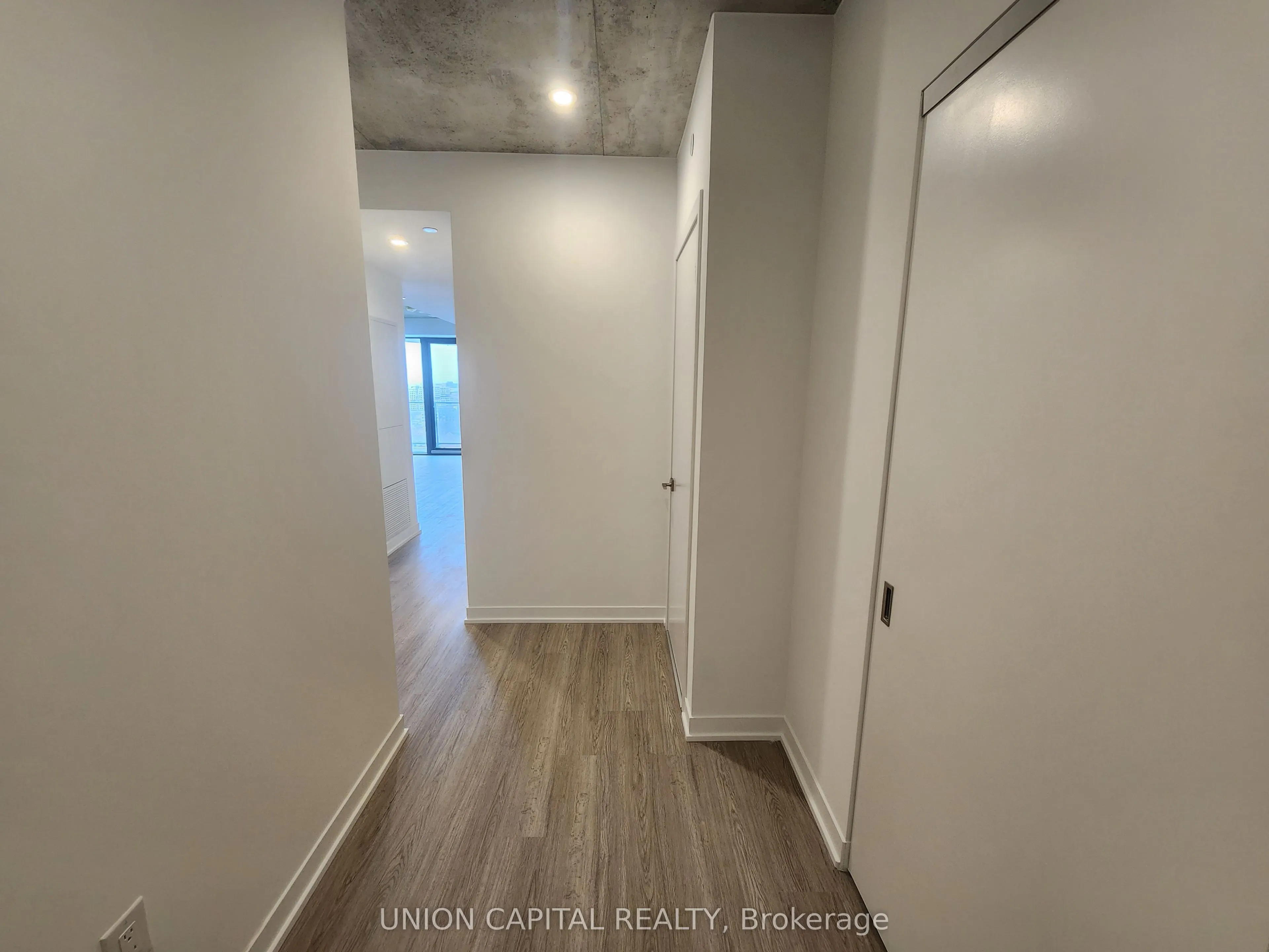 195 McCaul Street #1601