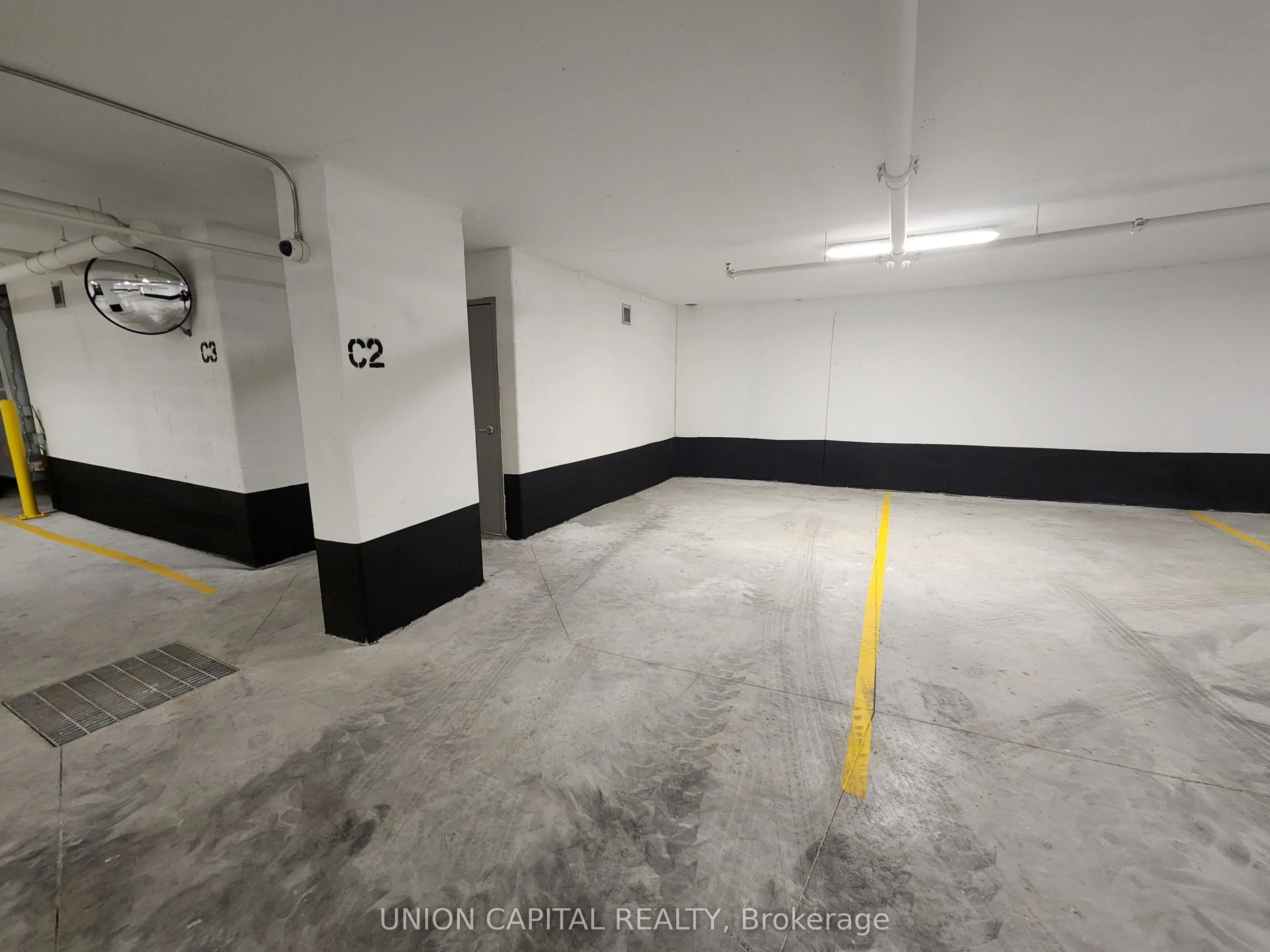 195 McCaul Street #1601