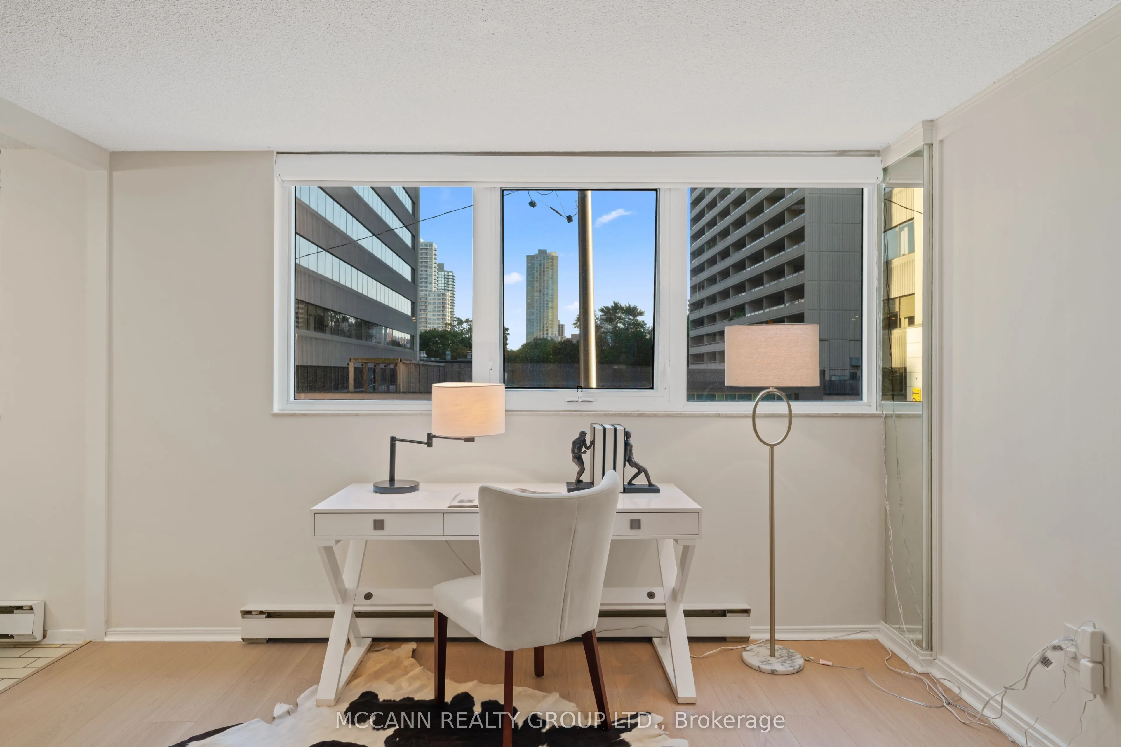 360 Bloor Street E #301