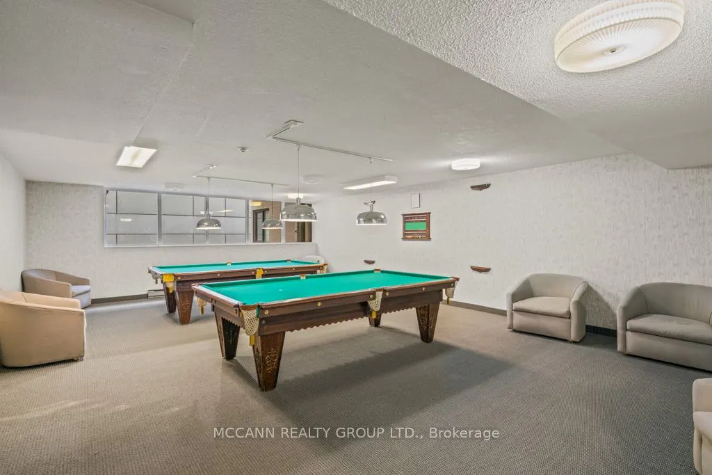 360 Bloor Street E #301