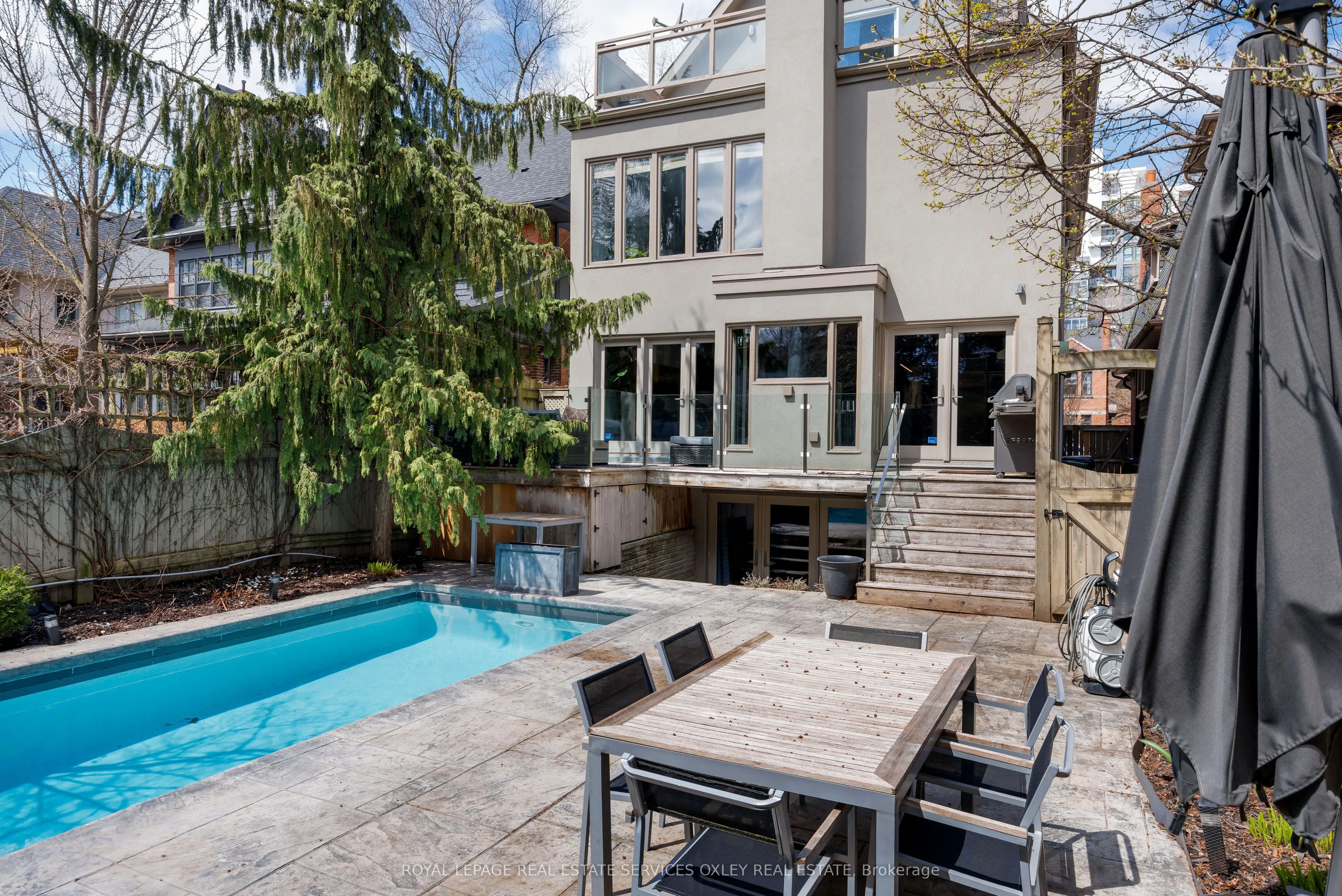 67 Lynwood Avenue