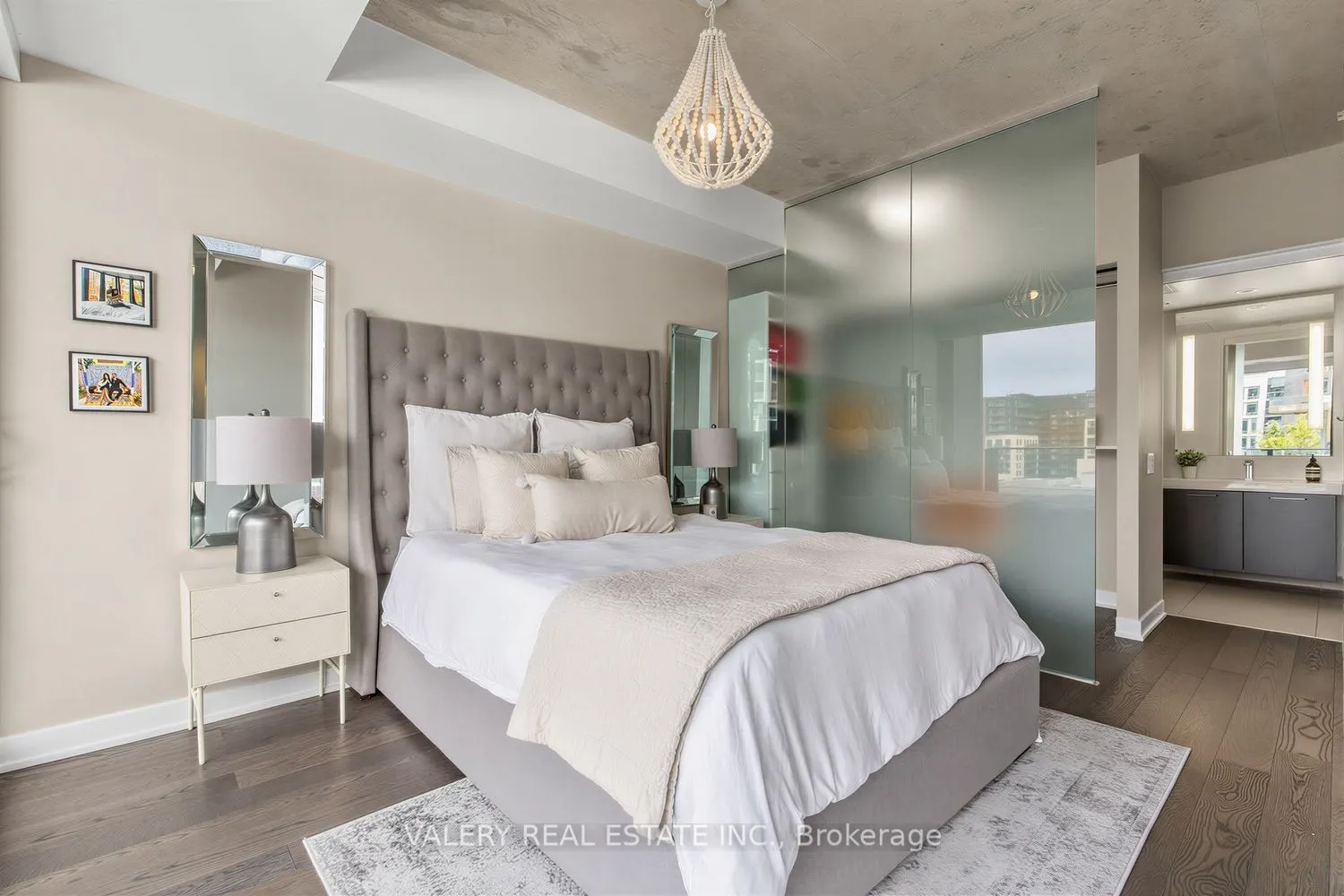 629 King Street W #1022