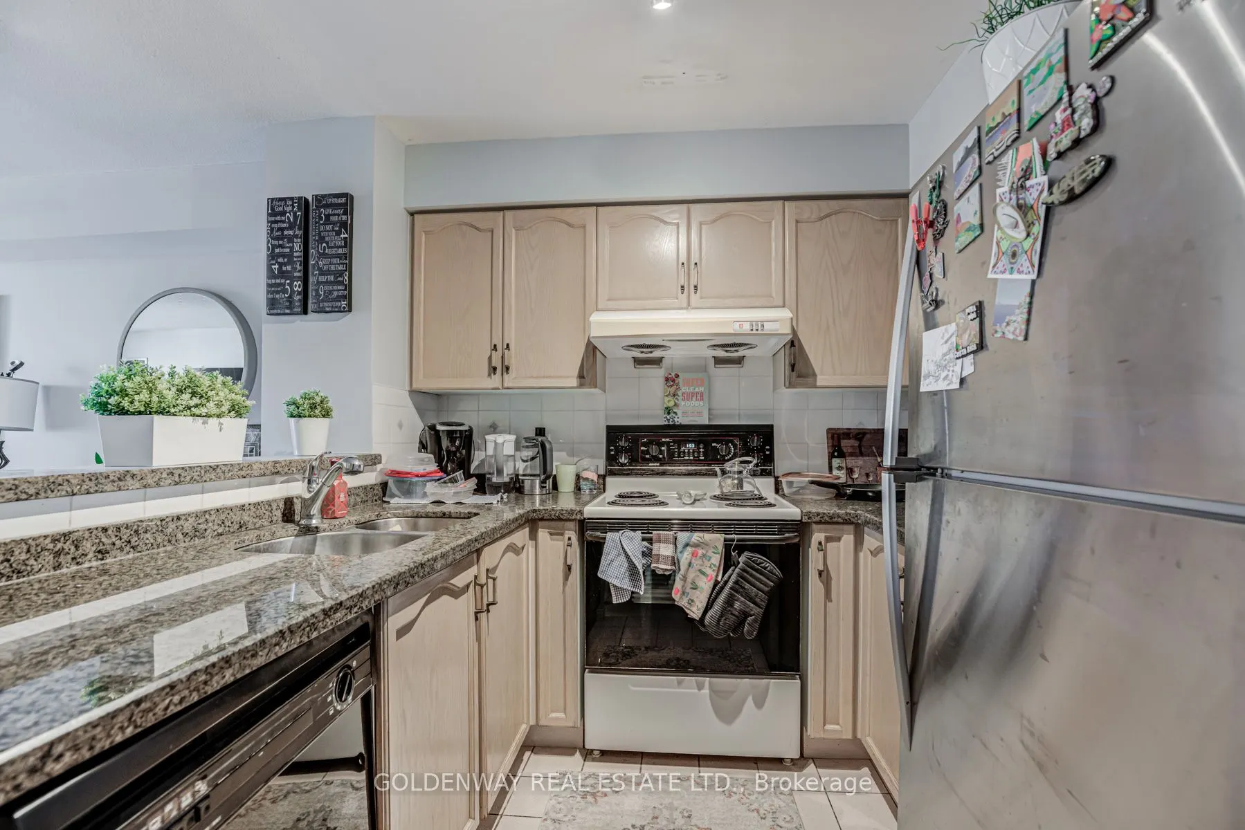18 Pemberton Avenue #402