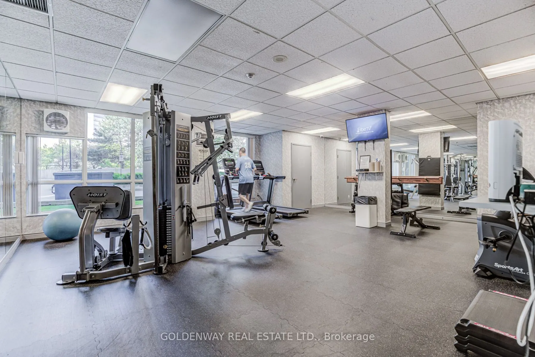 18 Pemberton Avenue #402