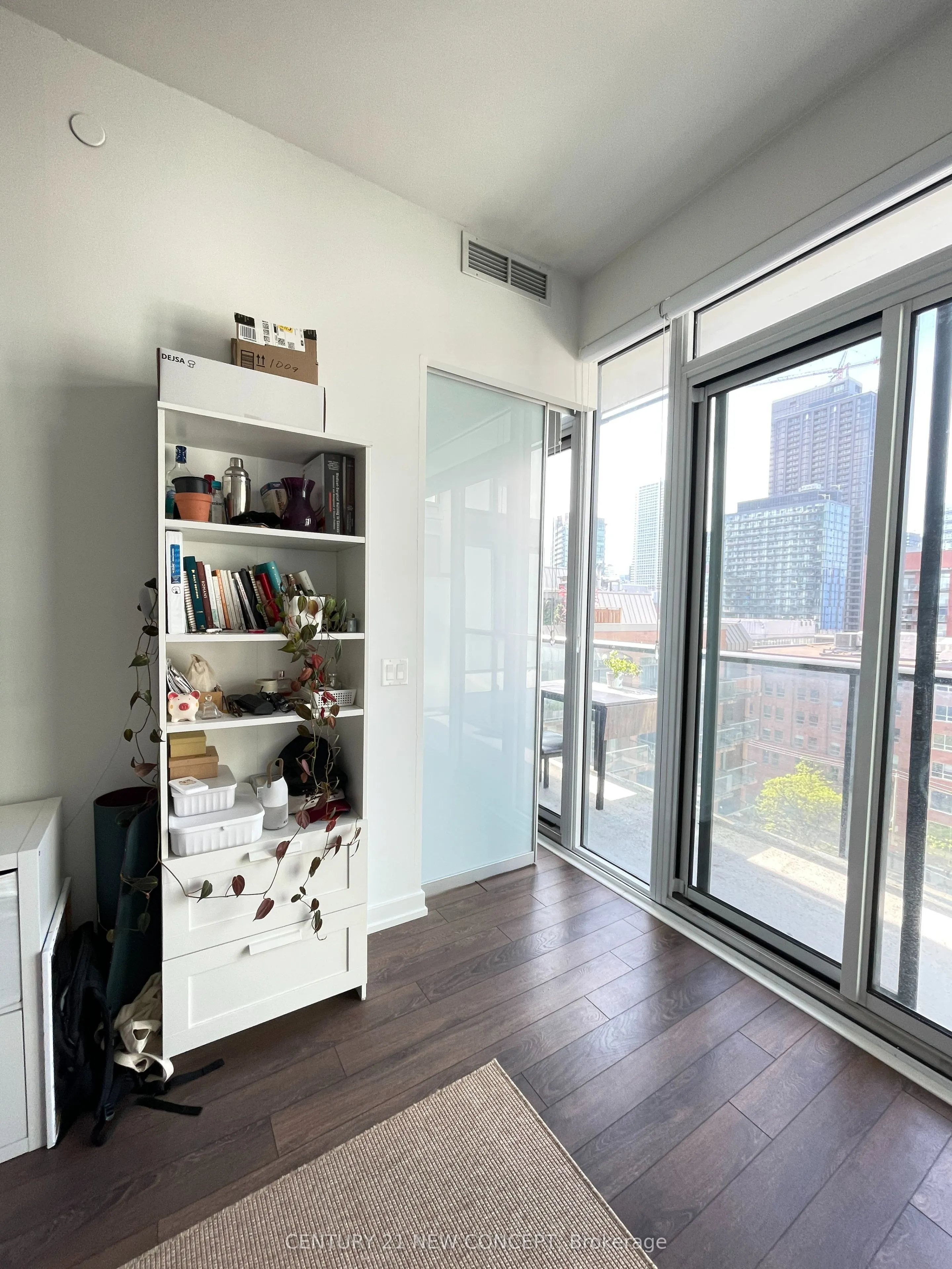 158 Front Street E #1009