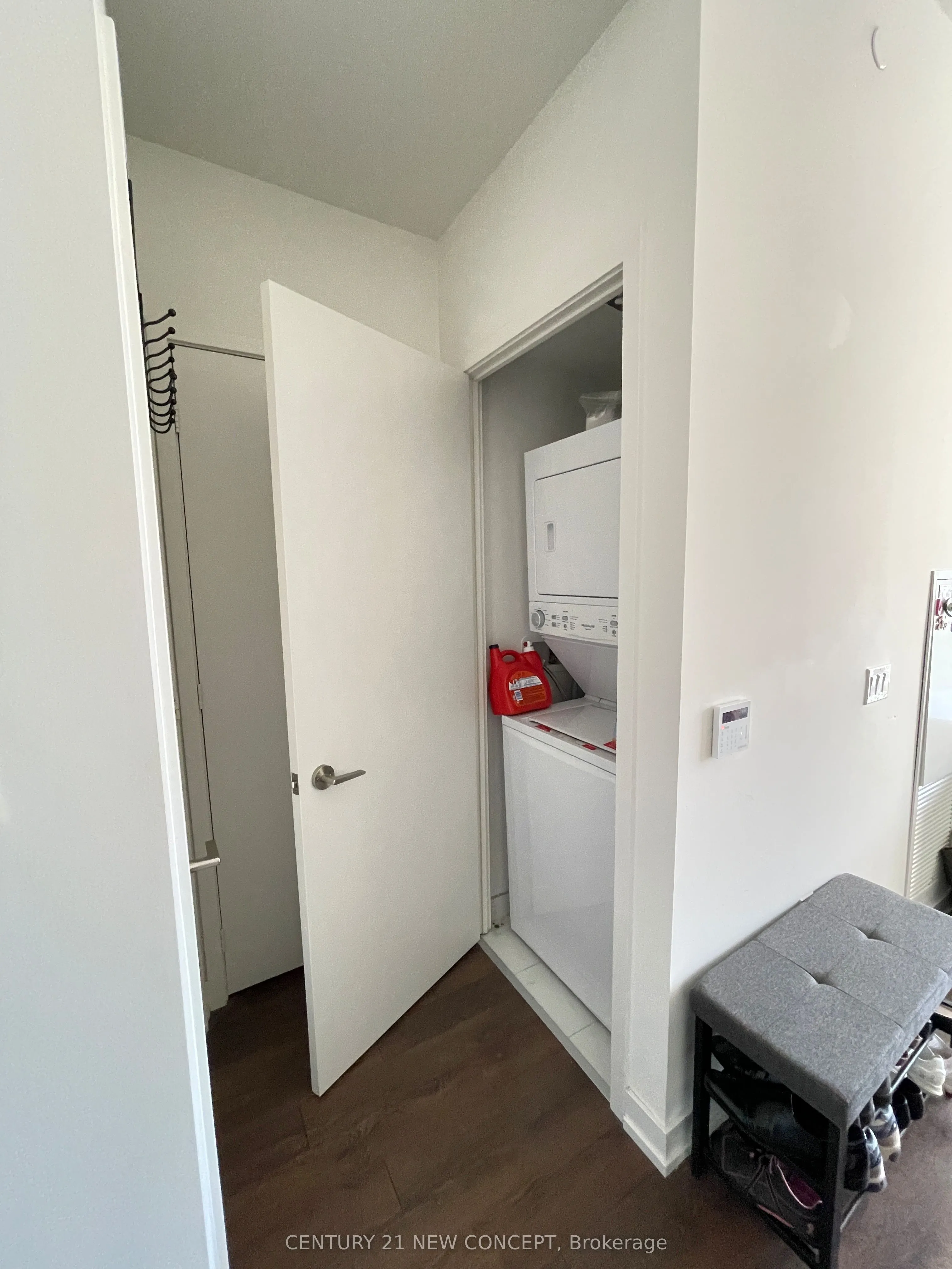158 Front Street E #1009