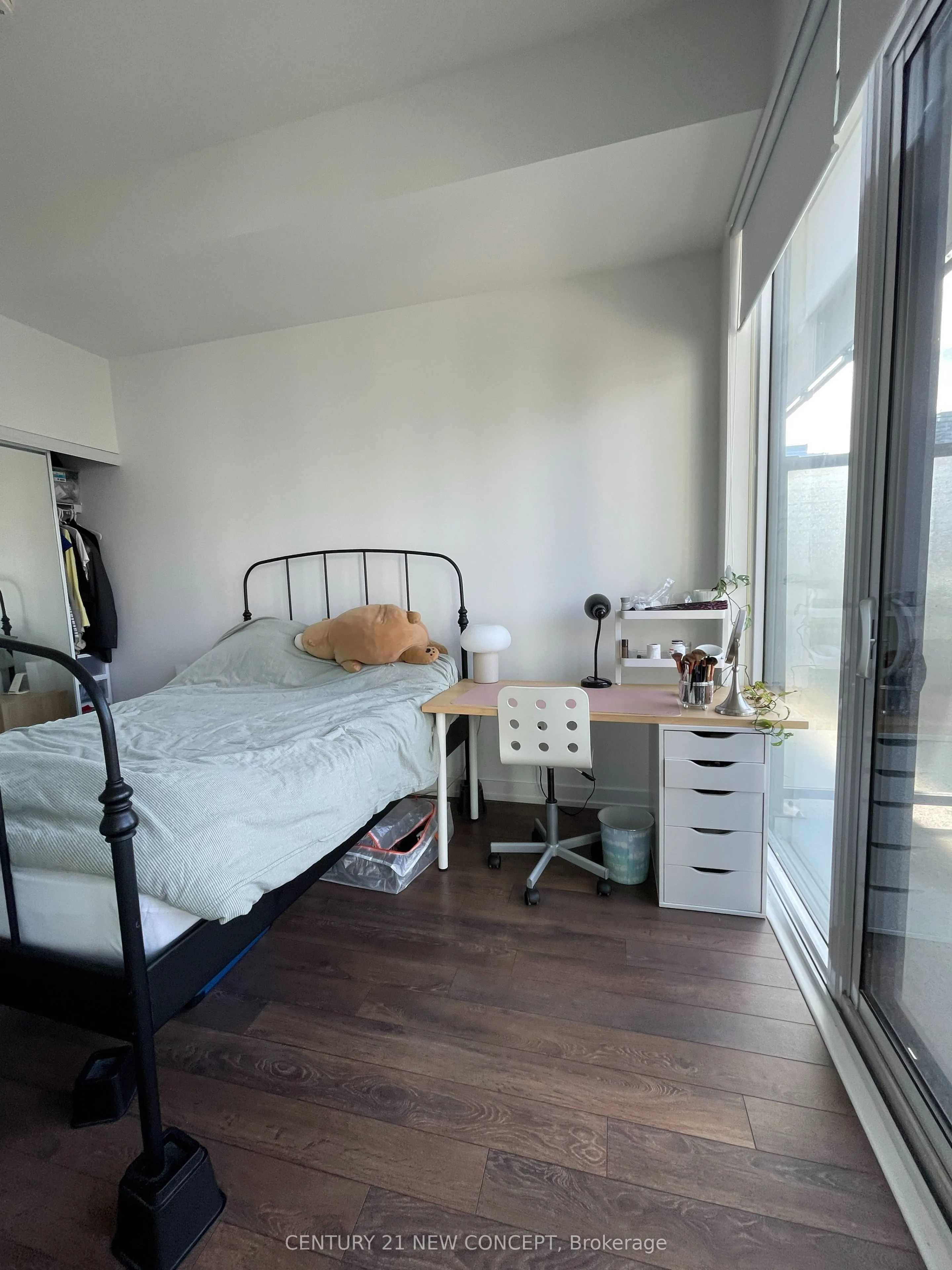 158 Front Street E #1009